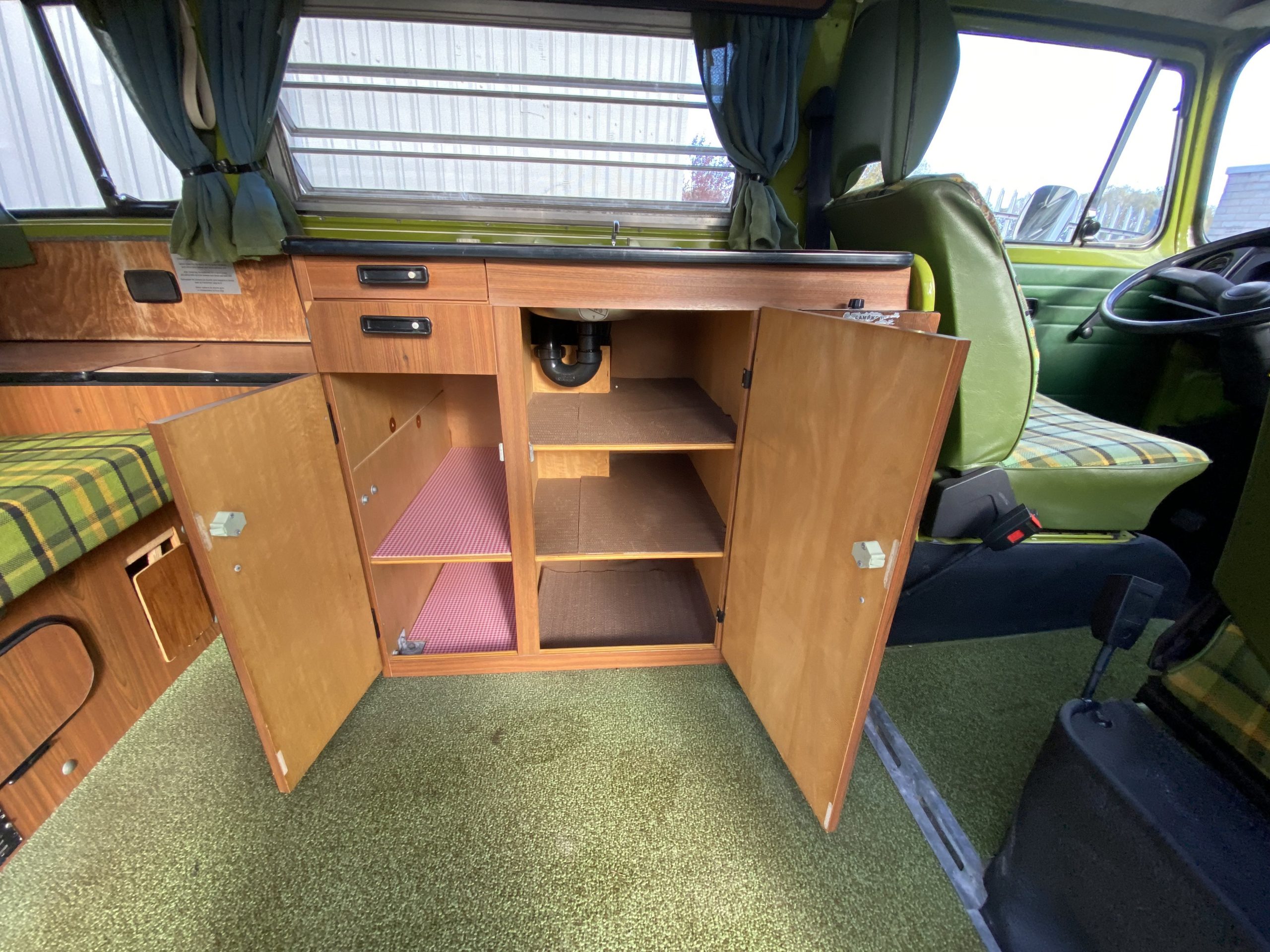 Volkswagen T2 Westfalia Camper - Image 65 of 83