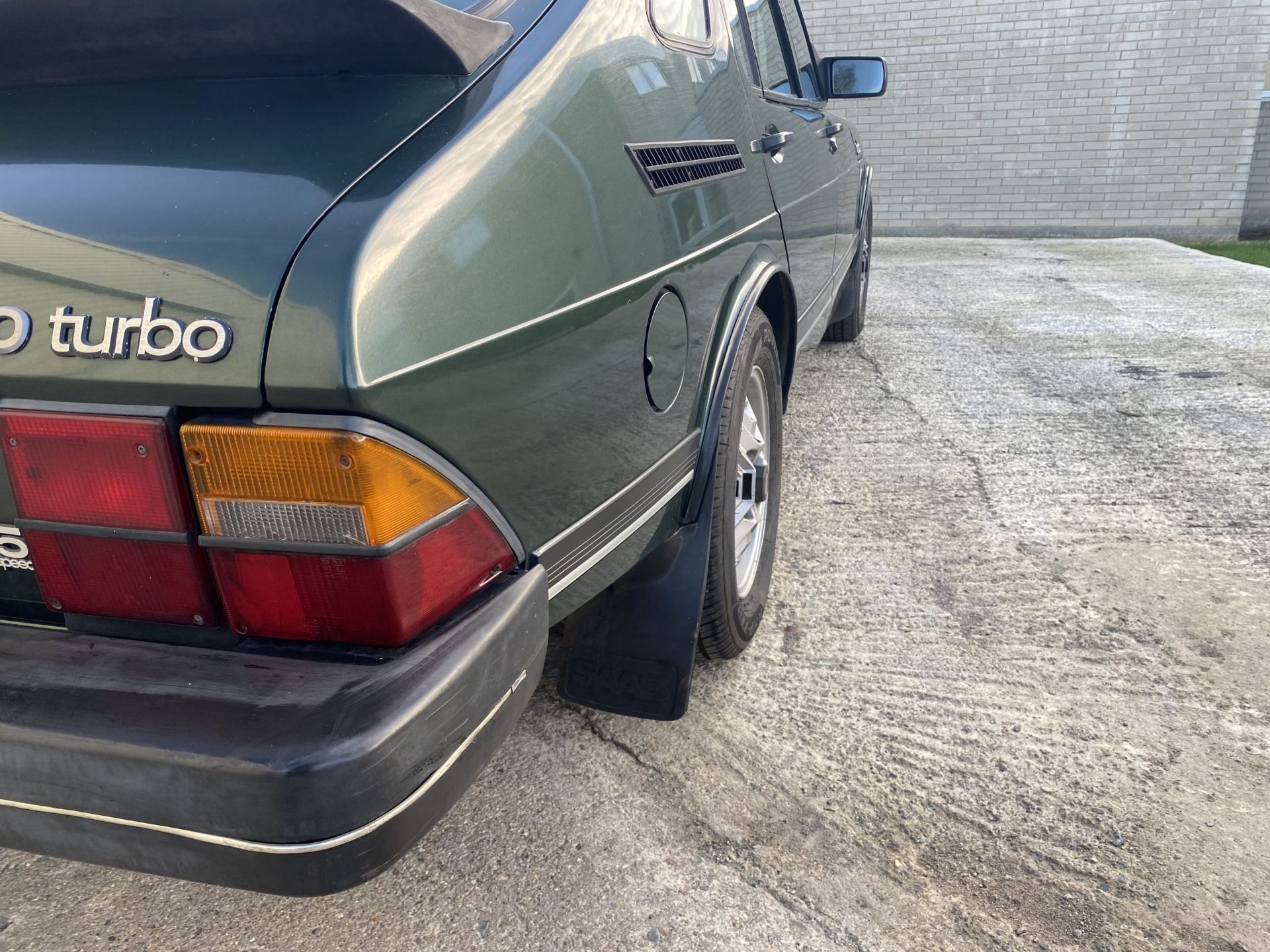 Saab 900 Turbo Combi Coupe - Image 17 of 53