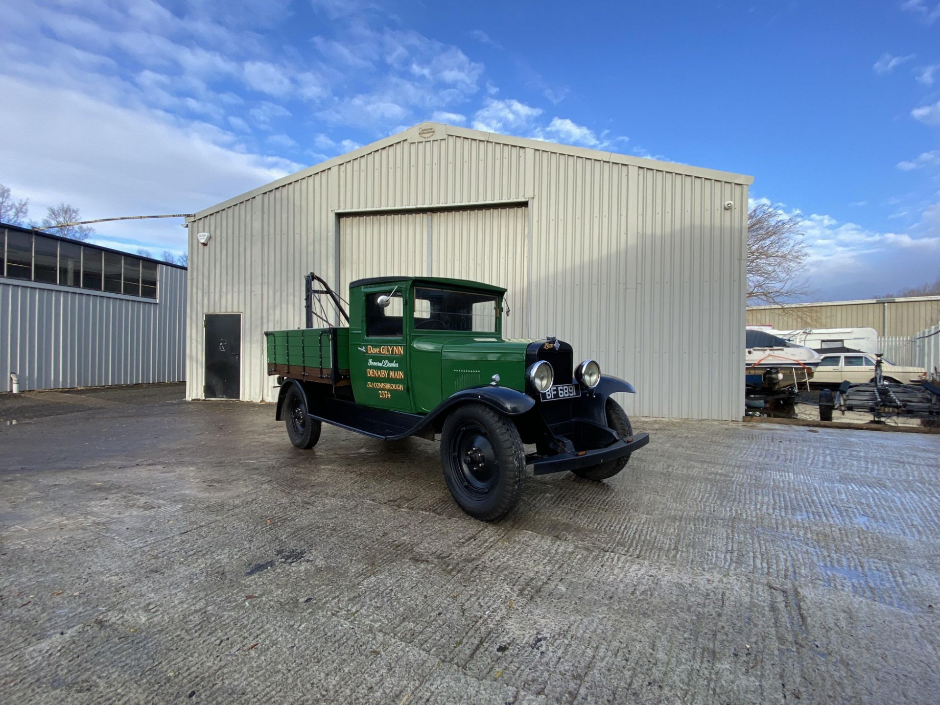 Chevrolet Recovery Truck - Image 40 of 40