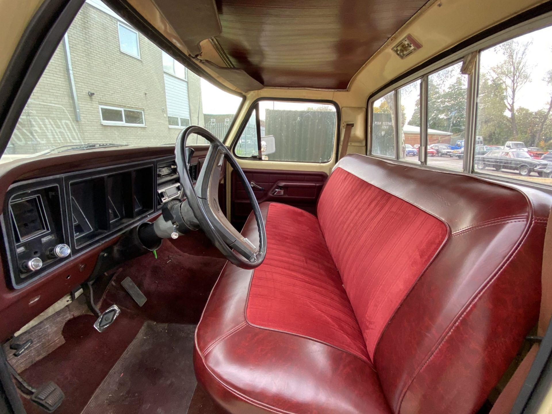 Ford F100 Custom - Image 37 of 47