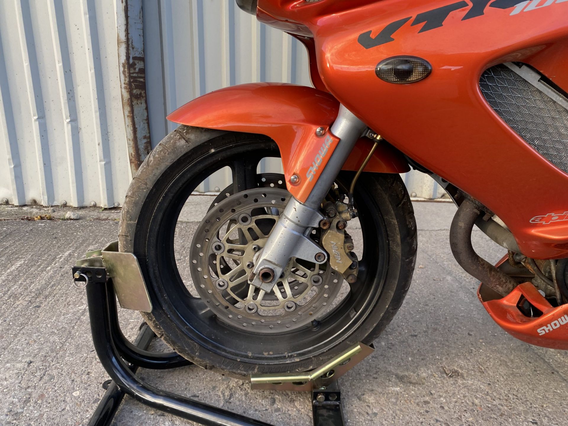 Honda VTR 1000 - Image 18 of 28