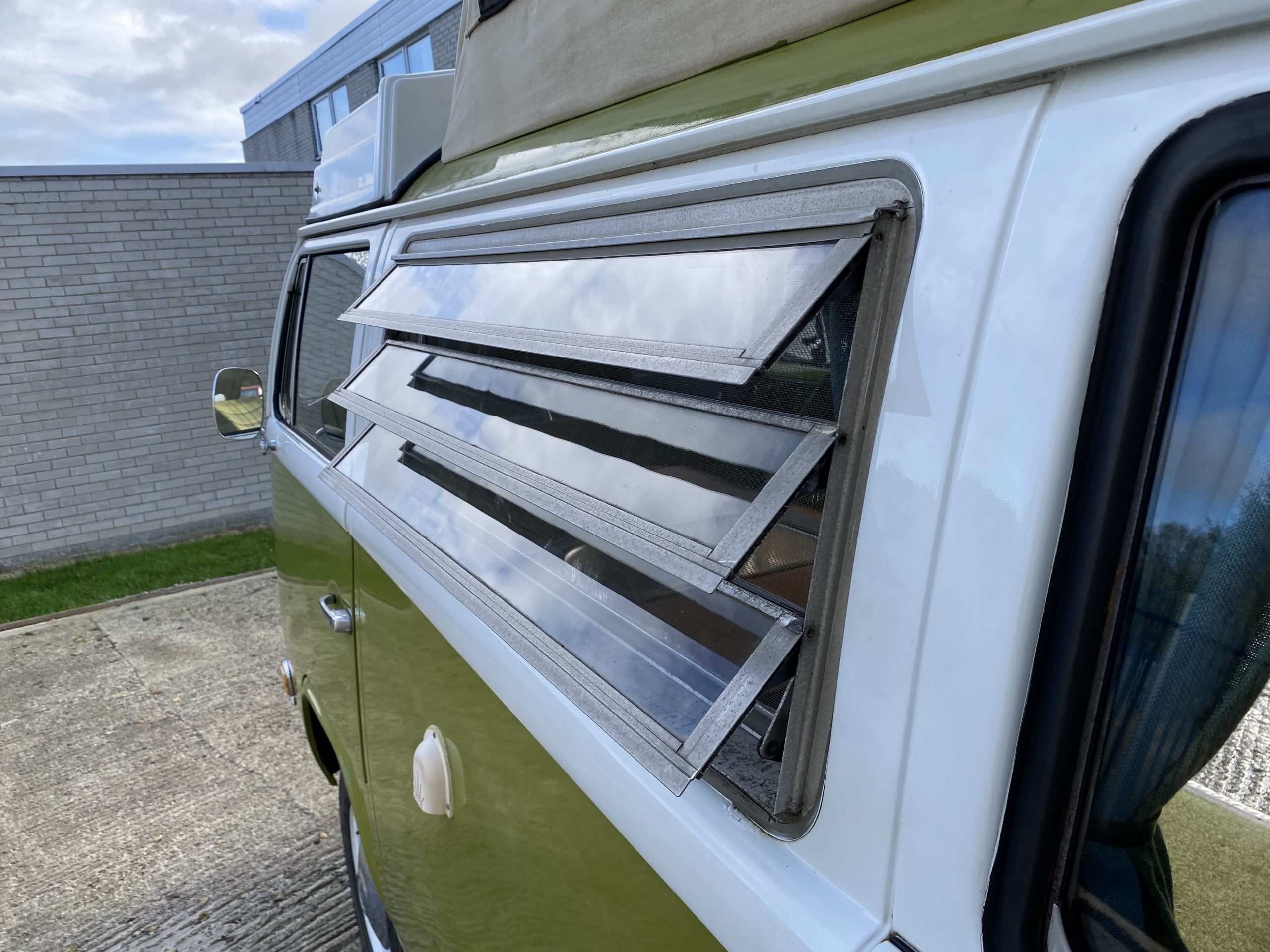 Volkswagen T2 Westfalia Camper - Image 60 of 83