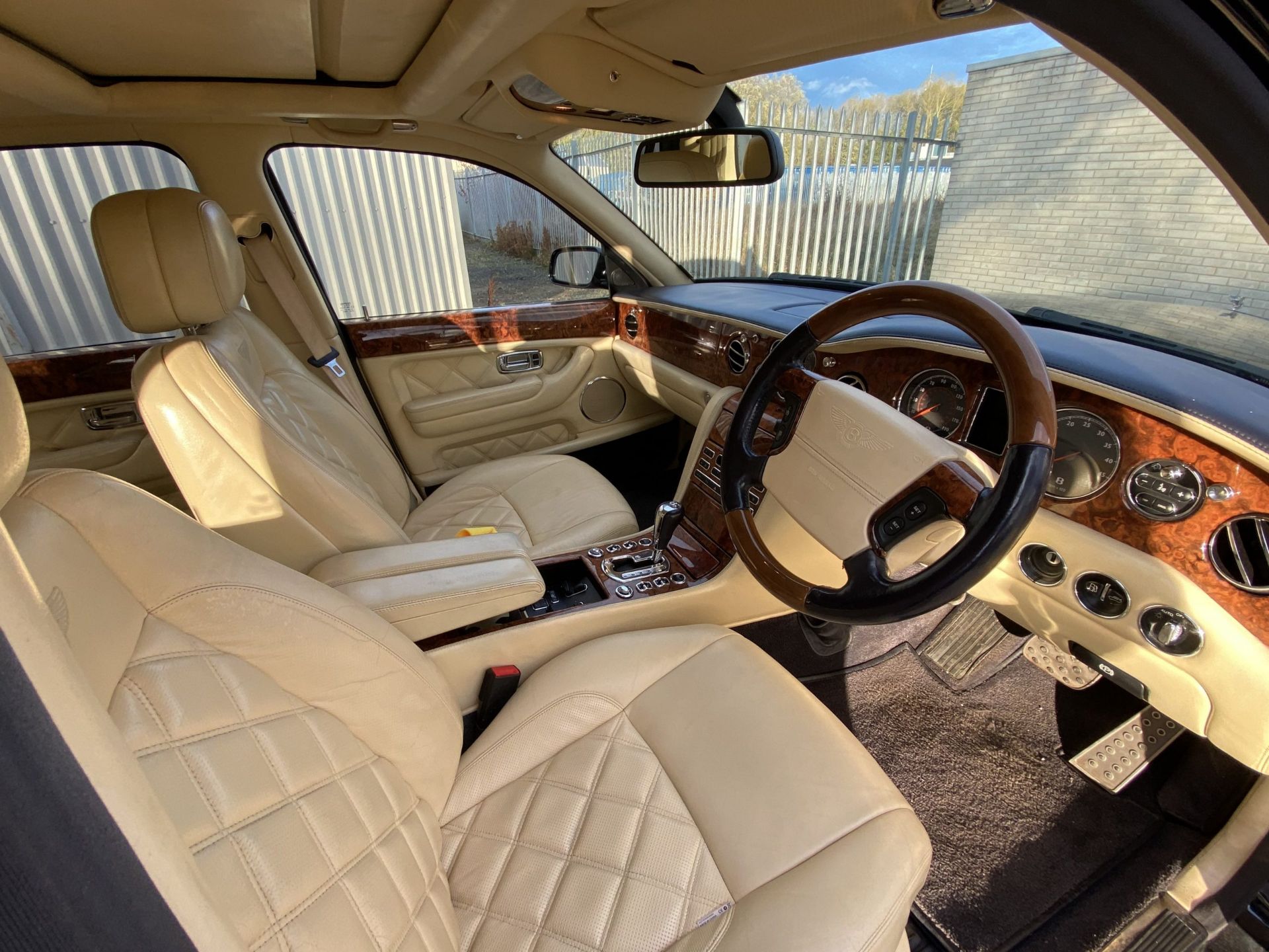 Bentley Arnage T Mulliner - Image 34 of 64