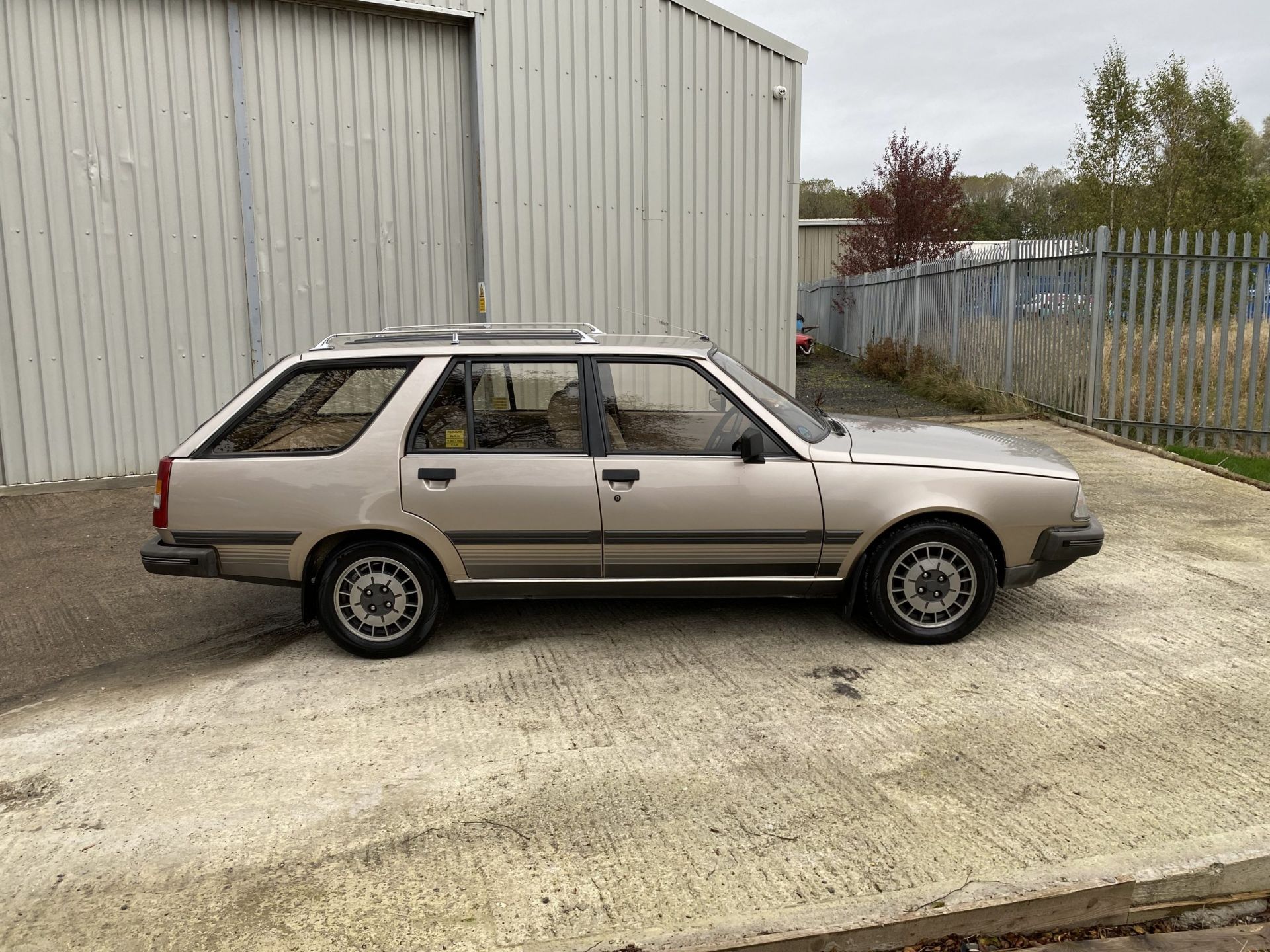 Renault 18 Estate GTX - Image 5 of 38