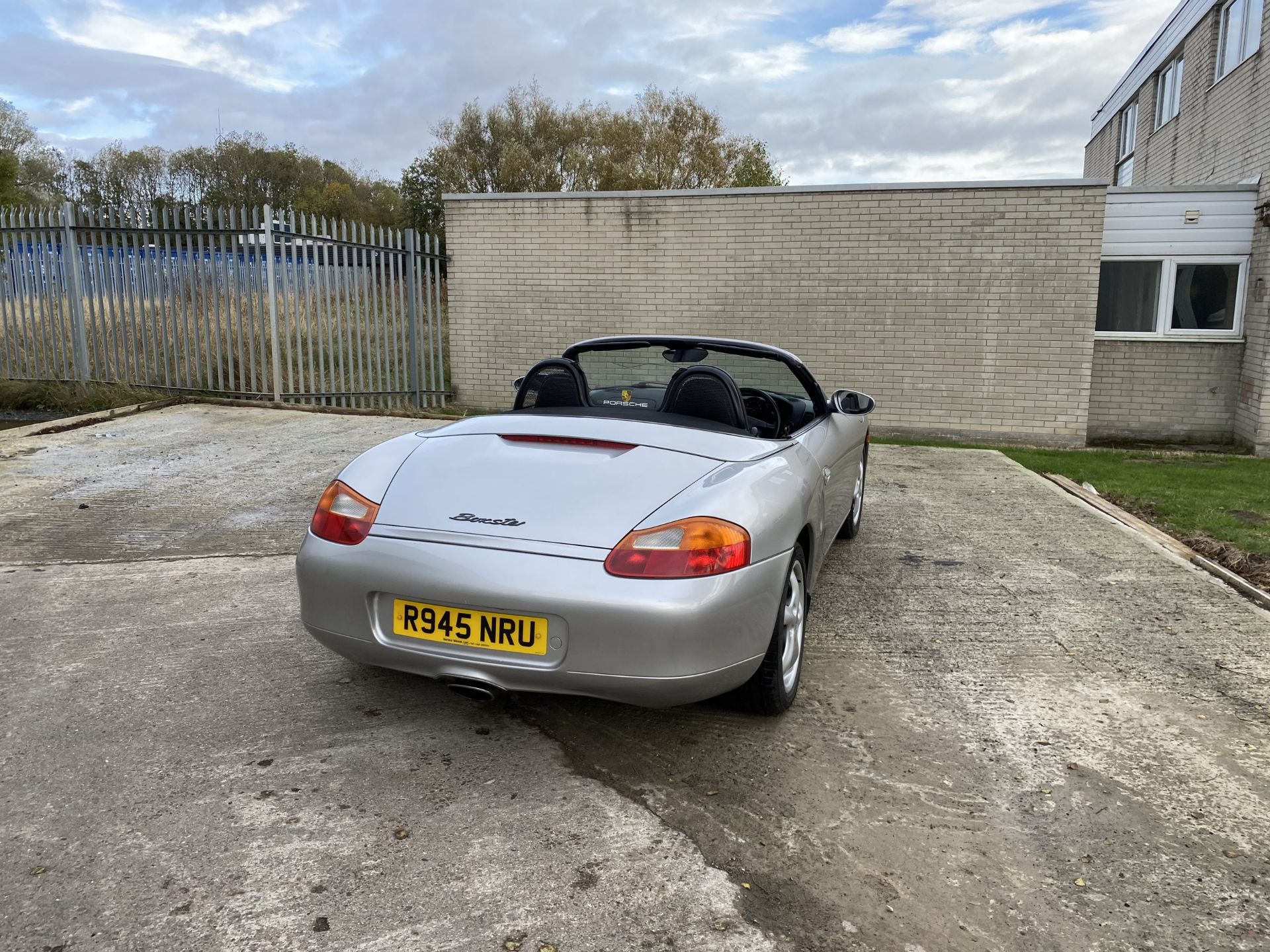 Porsche Boxster 2.5 - Image 3 of 41