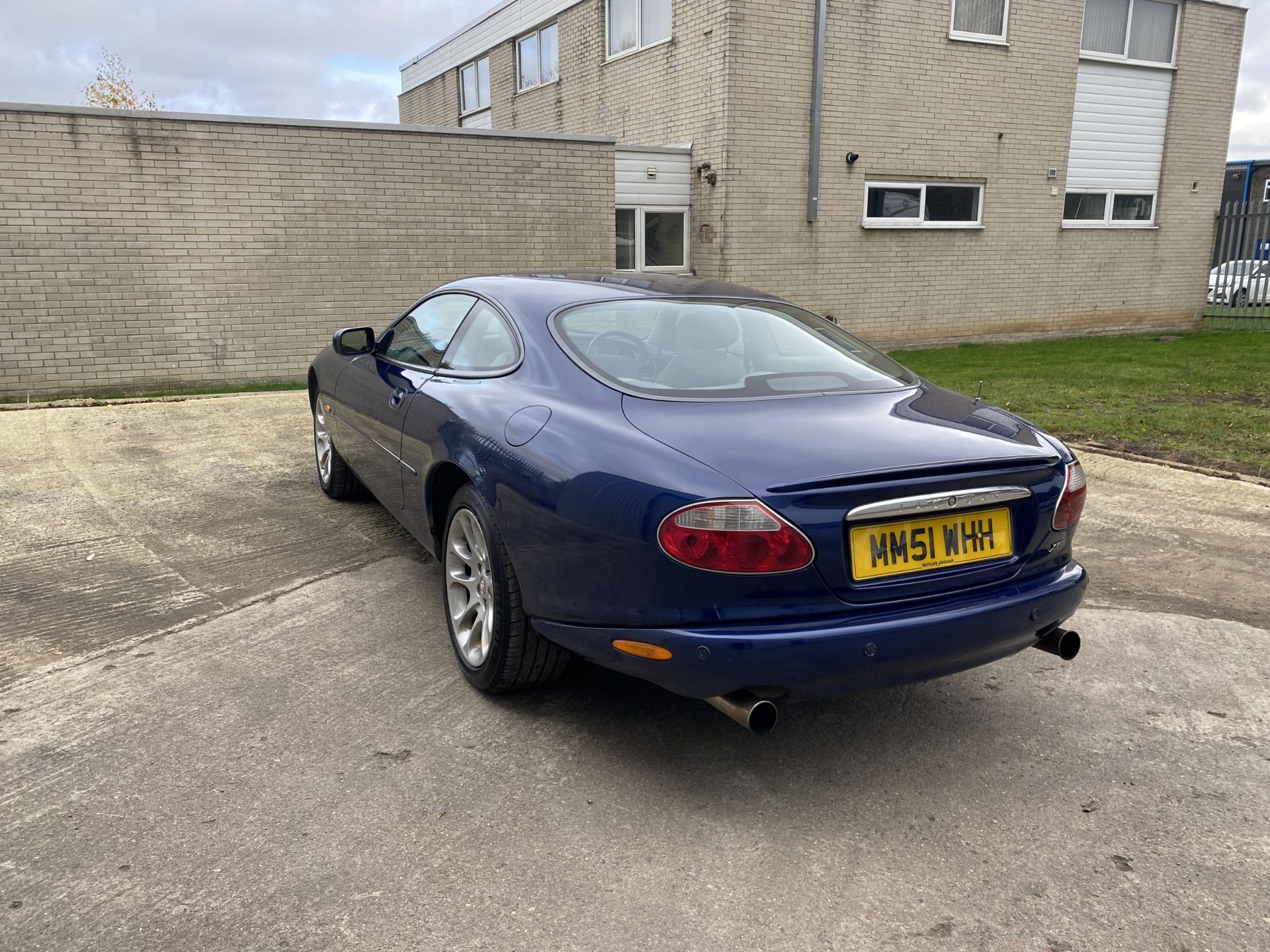 Jaguar XKR - Image 9 of 43