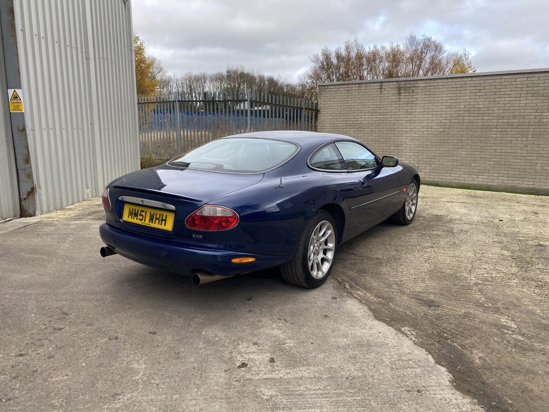 Jaguar XKR - Image 2 of 43