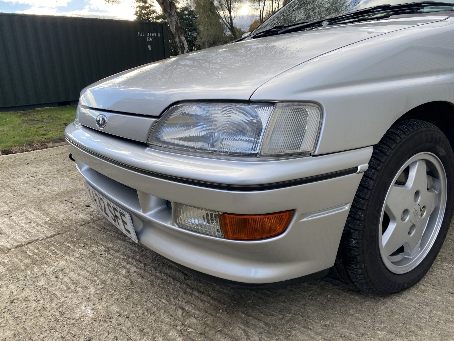 Ford Escort XR3i - Image 19 of 40