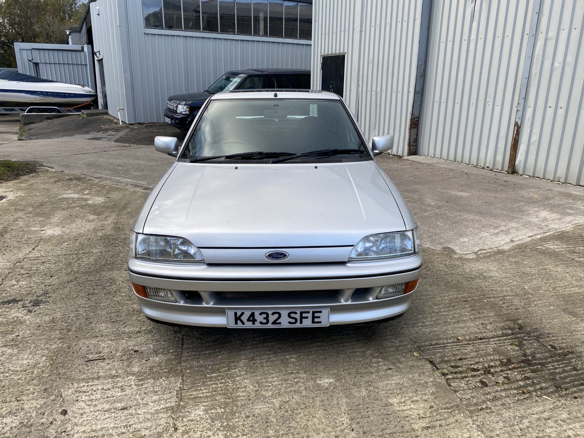 Ford Escort XR3i - Image 11 of 40