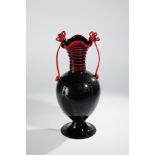 Große Zierhenkelvase ''rosso e nero''