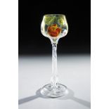 Weinglas mit Tulpe