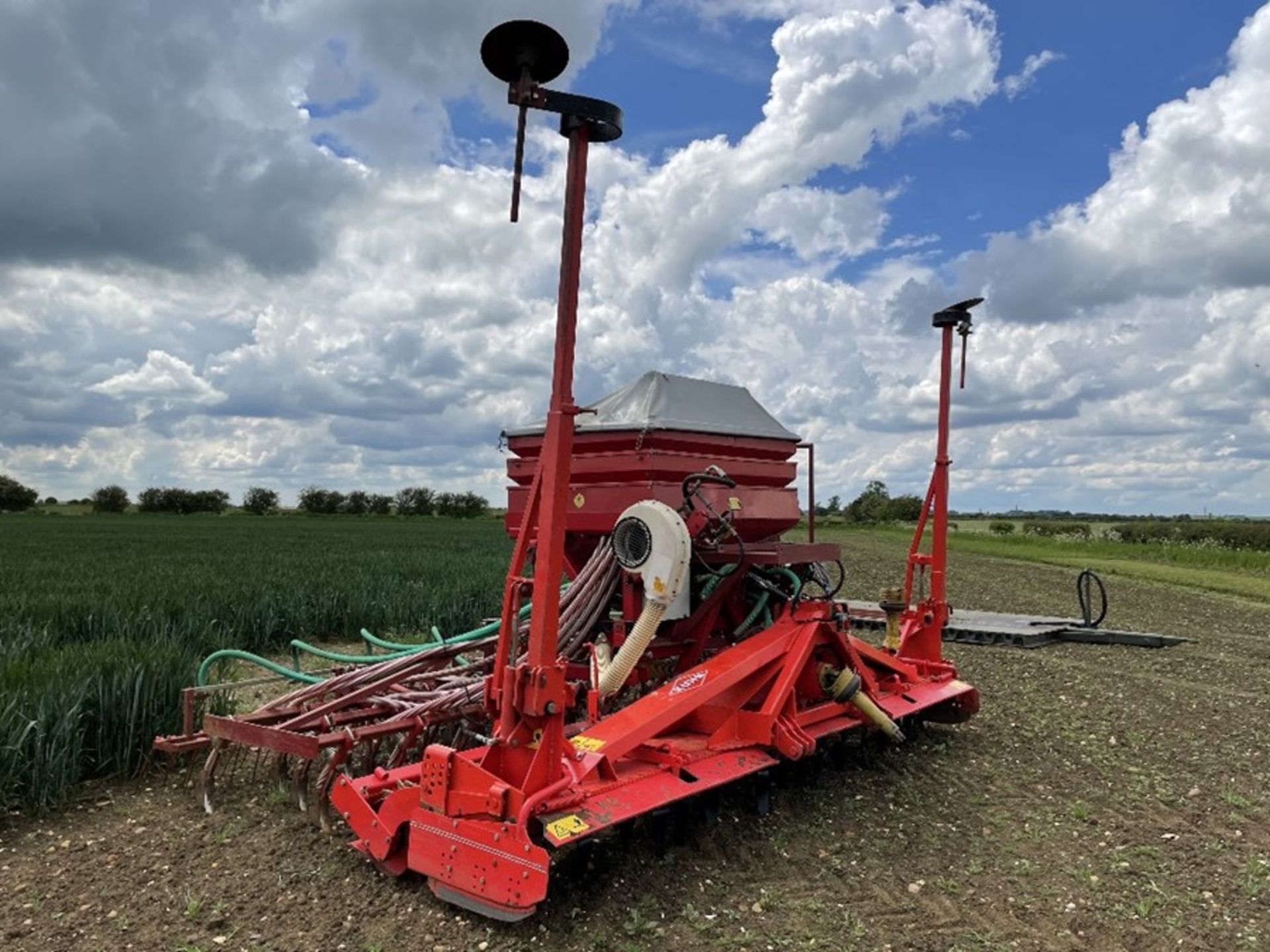 Weaving tine drill and Kuhn power harrow - Image 3 of 7