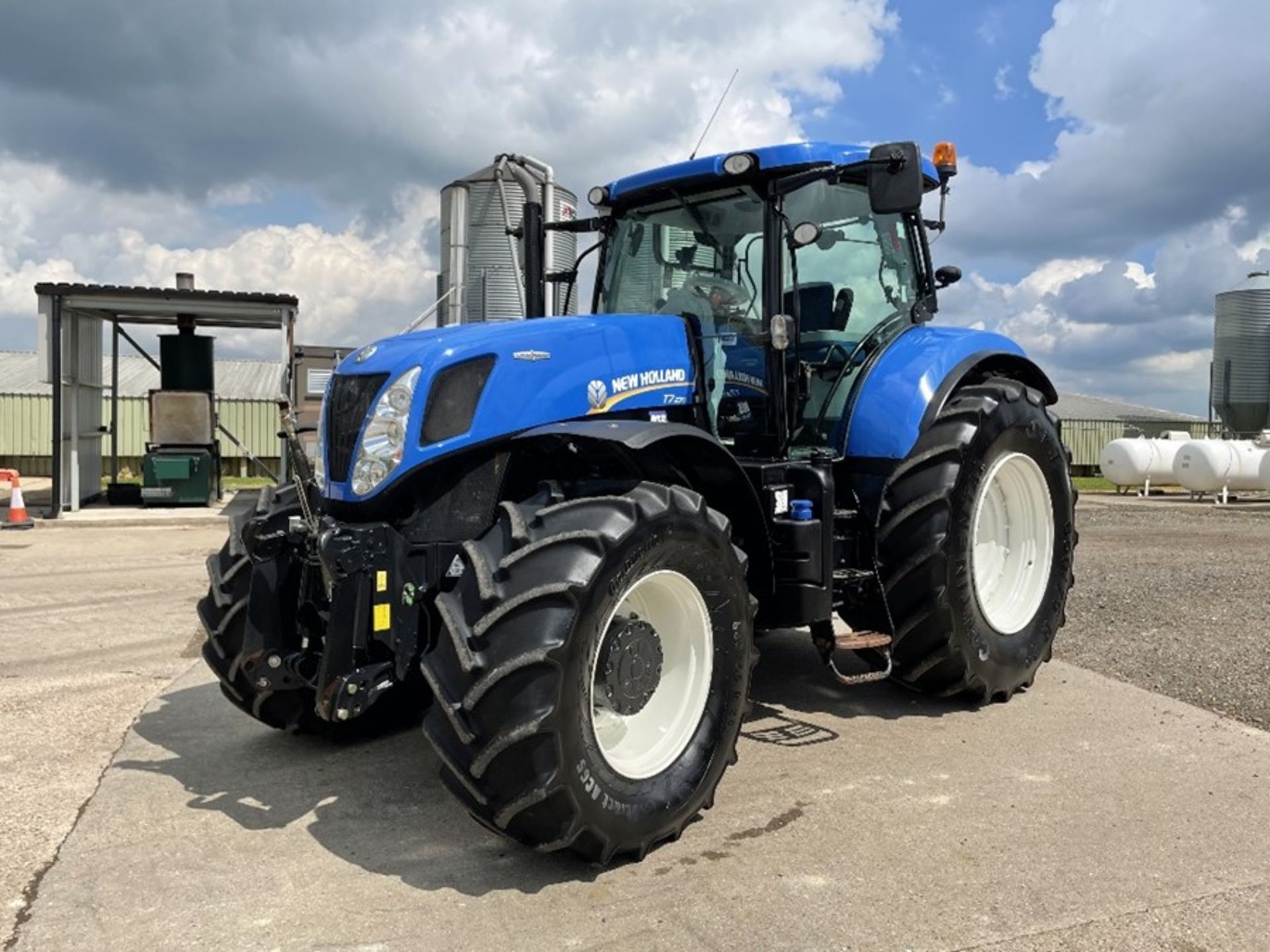 2013 New Holland T7.235 Auto Command