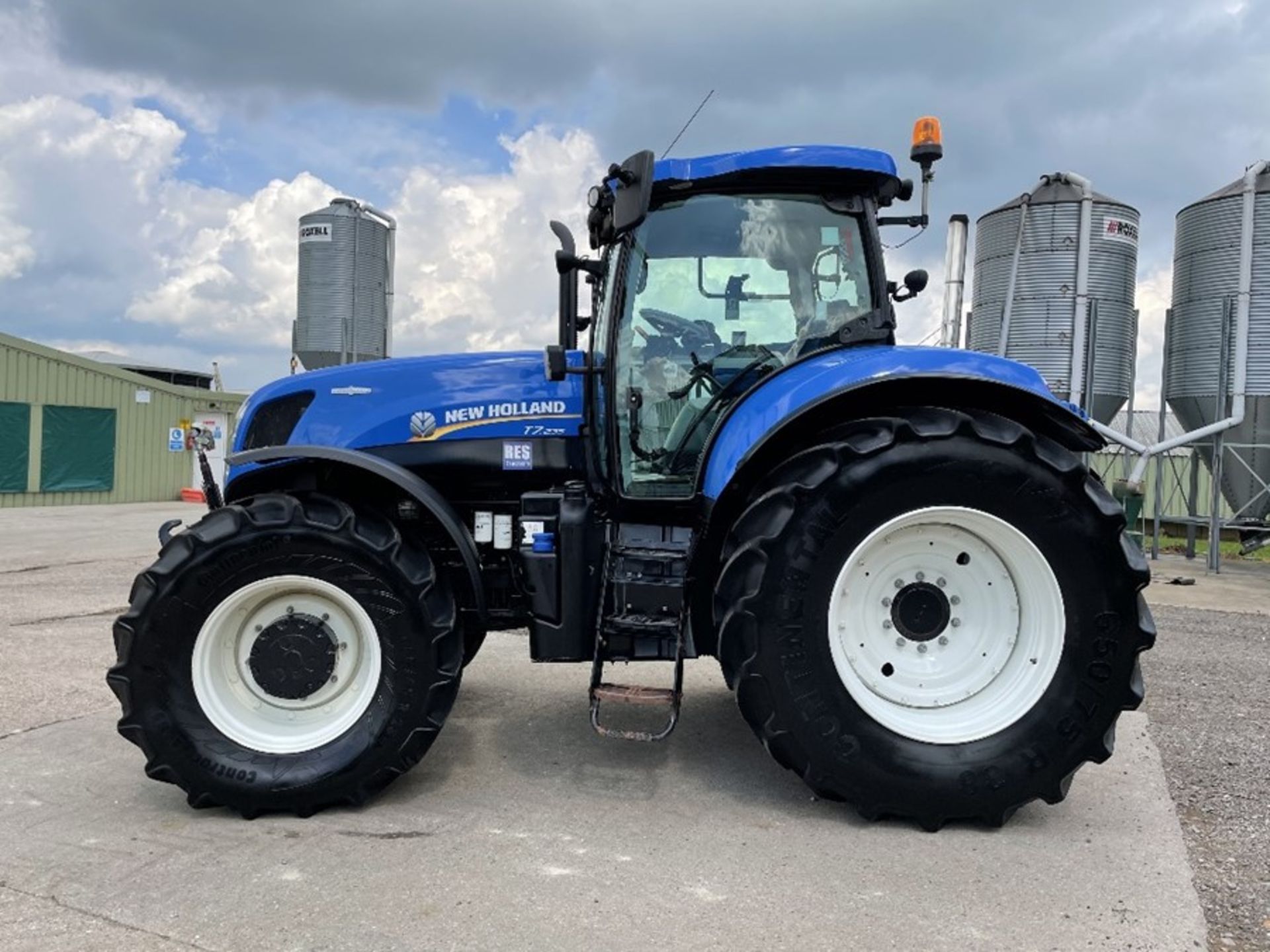 2013 New Holland T7.235 Auto Command - Image 8 of 20