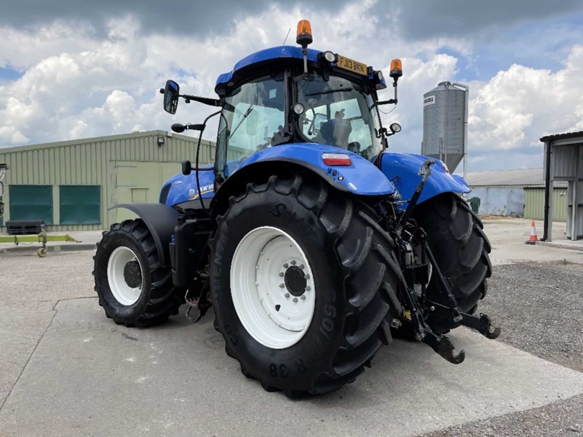 2013 New Holland T7.235 Auto Command - Image 7 of 20