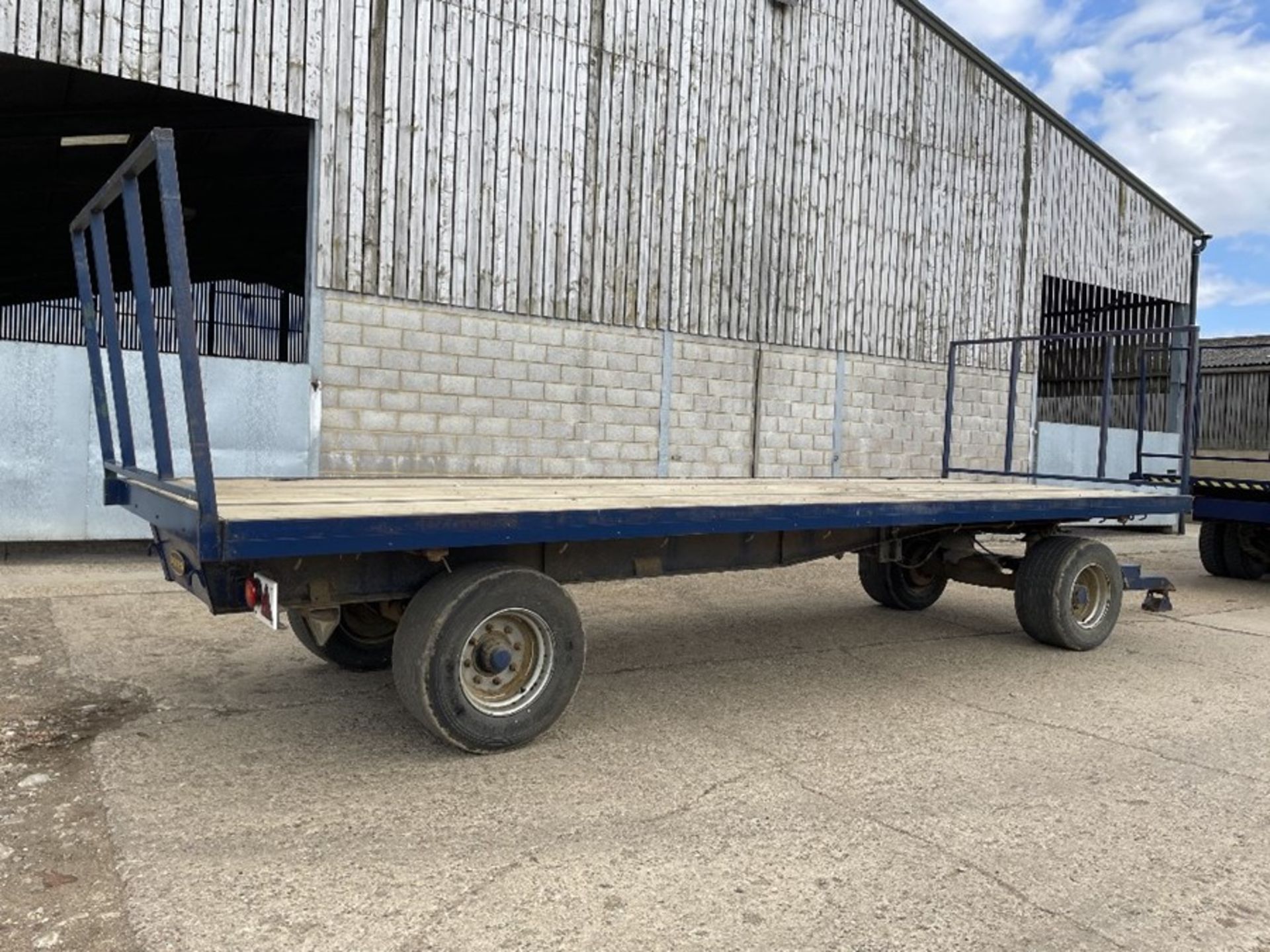 Boden 28ft turntable bale trailer - Image 5 of 8