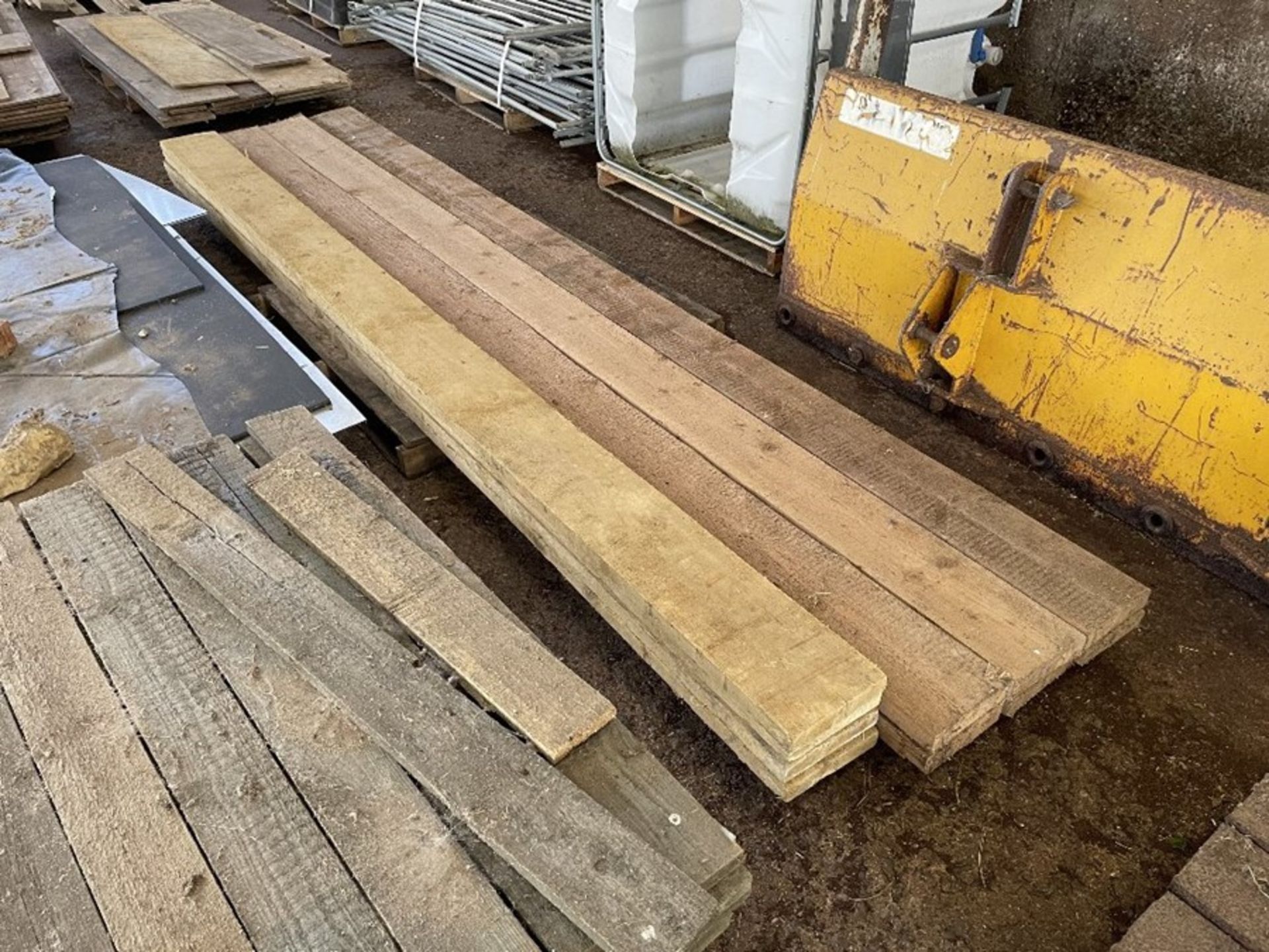 10 x Timber scaffold boards - Image 3 of 3