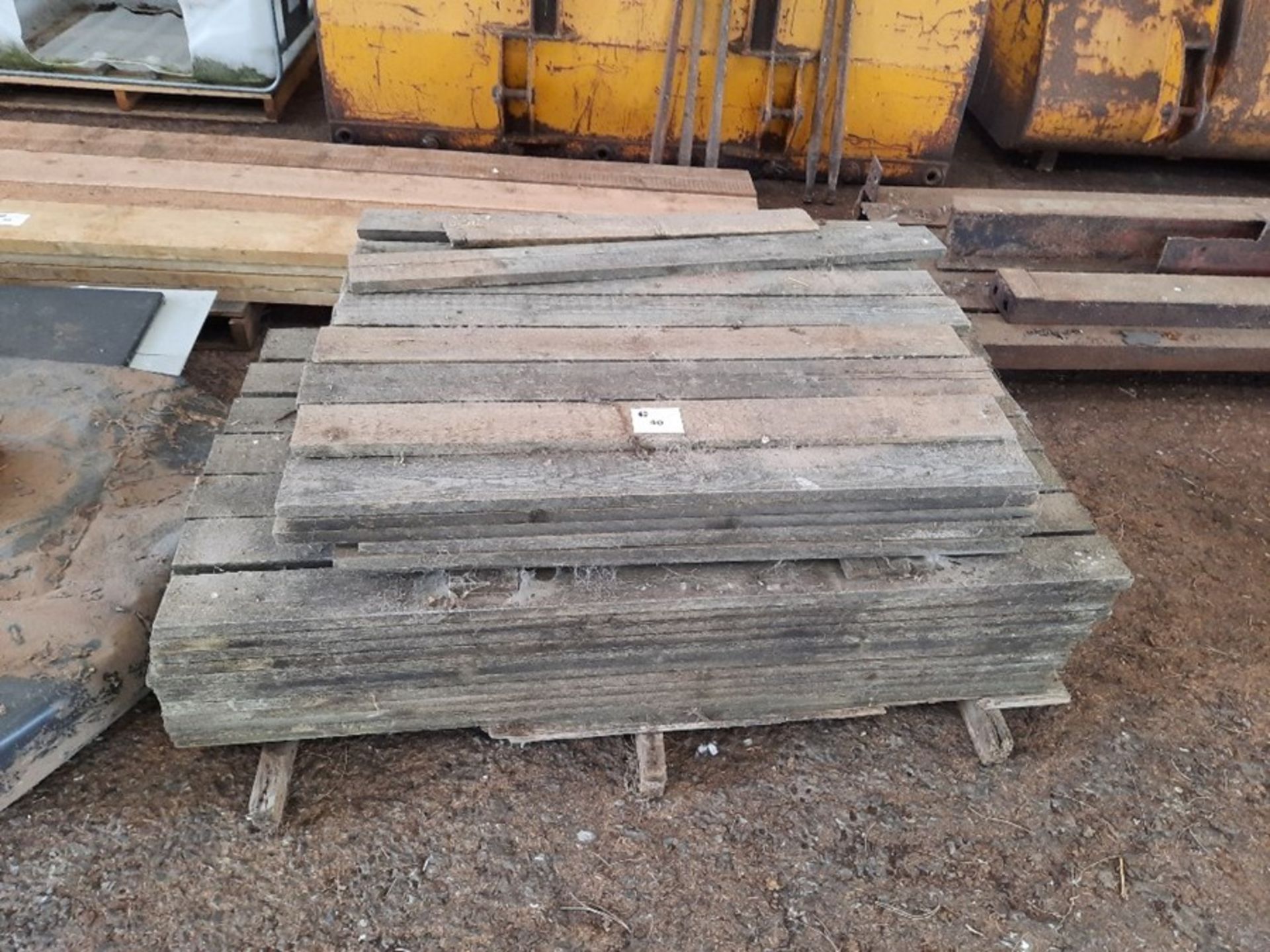 Qty Sawn timber lengths 4' x 1'