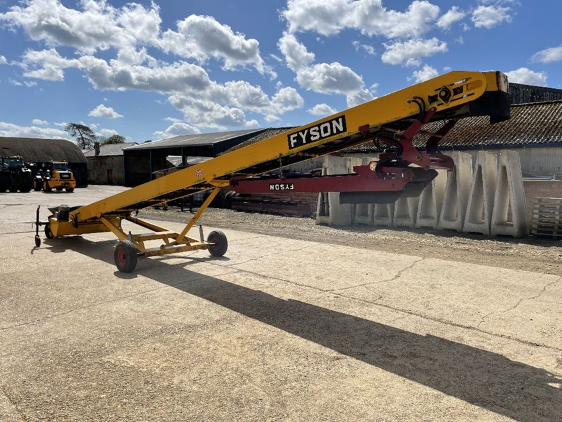 Fyson grain and potato elevator - Image 4 of 10