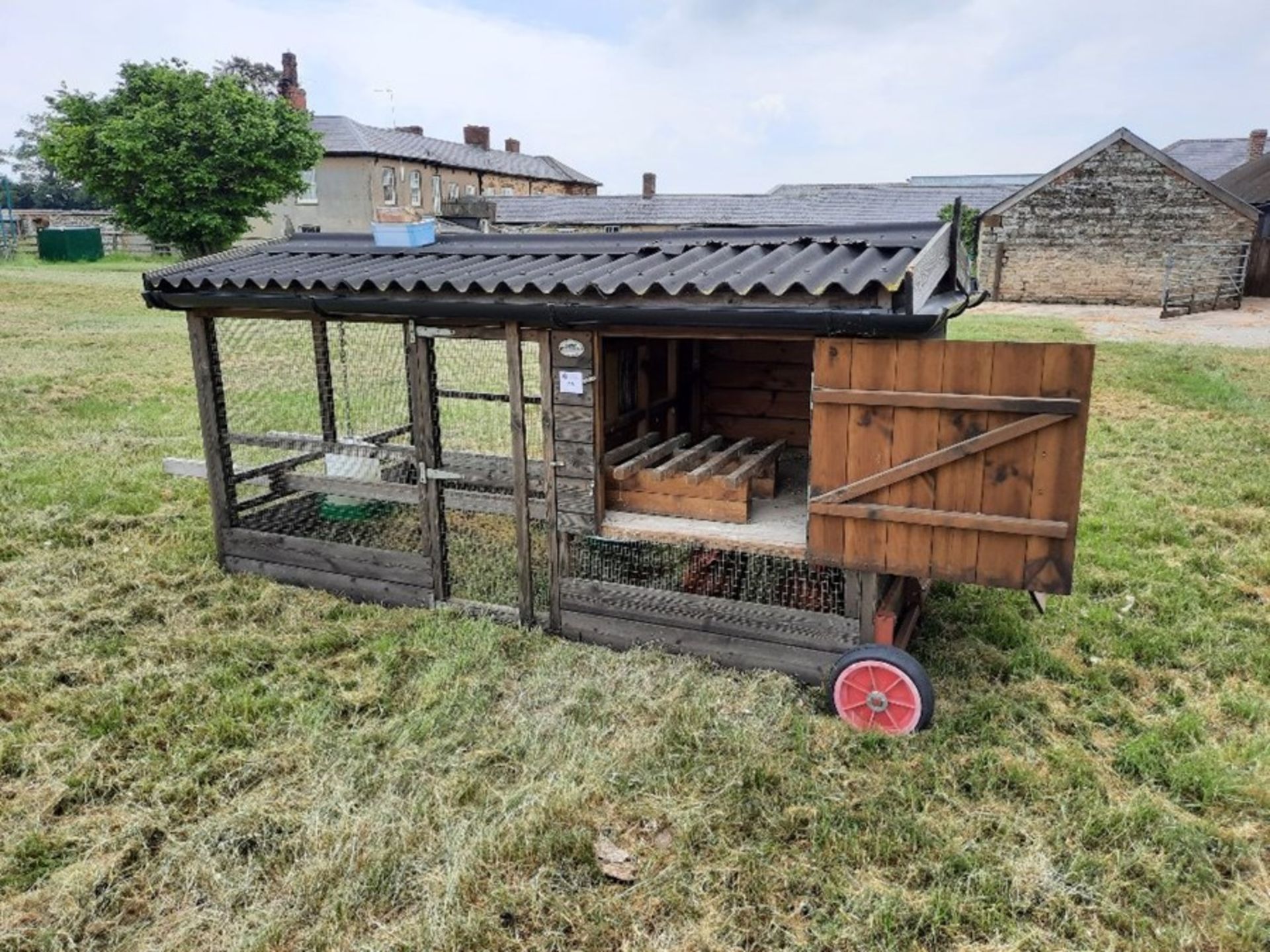 Smiths Sectional Mini Thicket Poultry House - Image 3 of 5