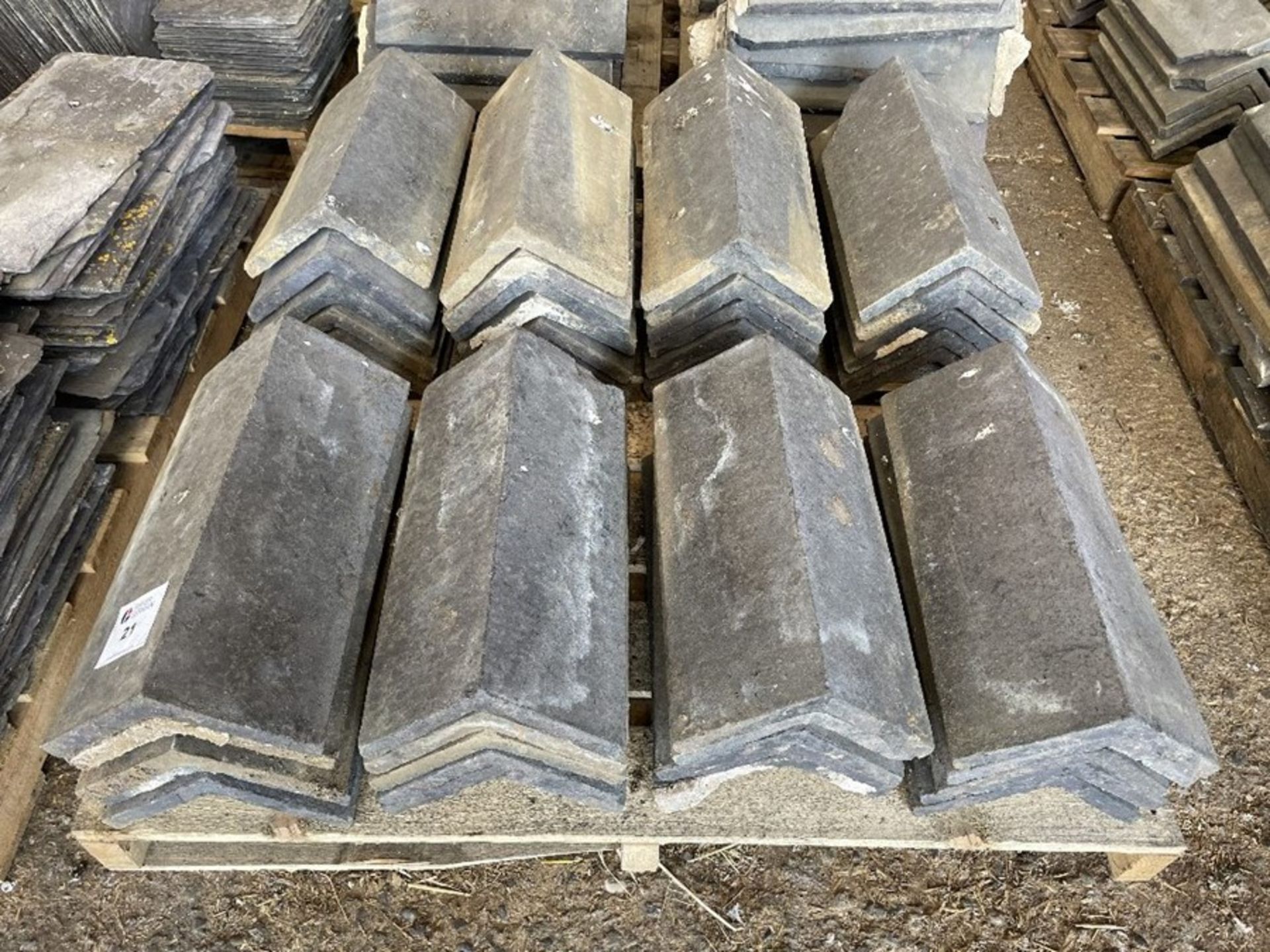 2 x Pallets ridge tiles approx 18" x 9" - Image 2 of 3