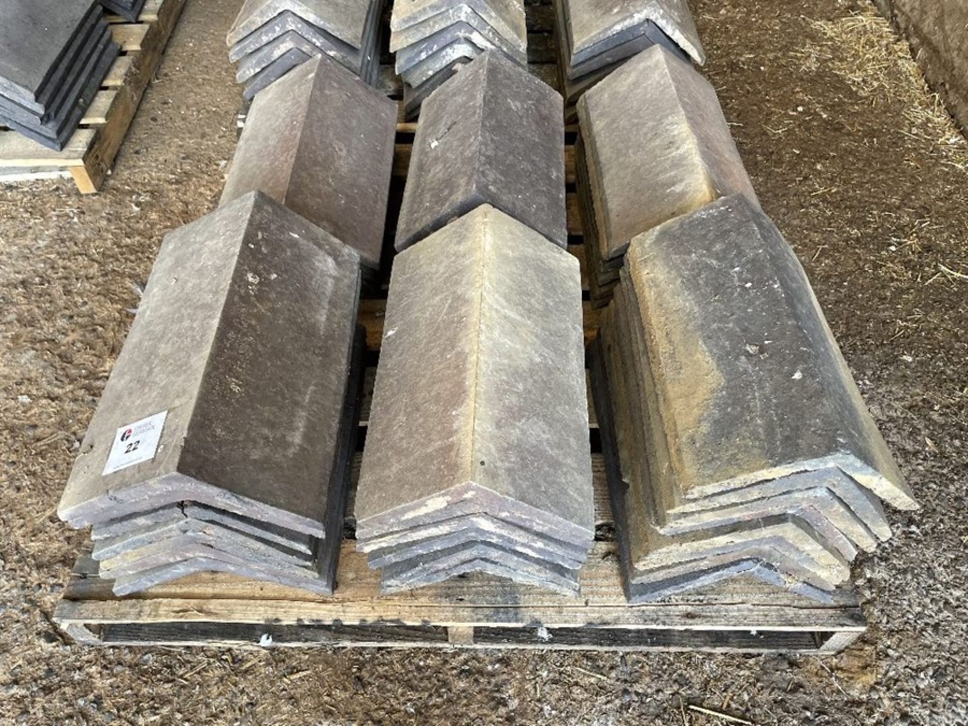 3 x Pallets ridge tiles approx 18" x 11" - Image 2 of 4