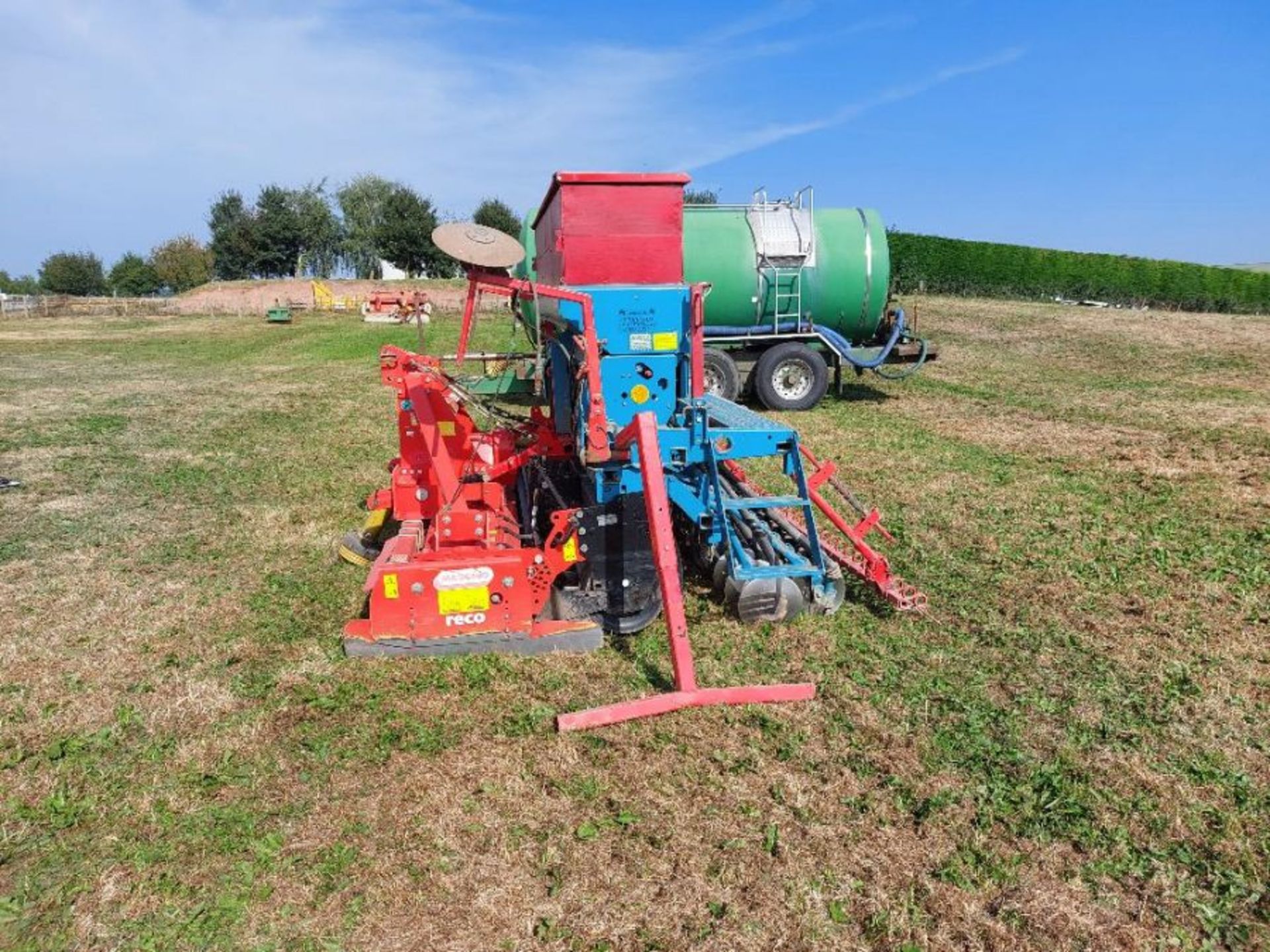 Reco Sulky Compact Master box drill c/w Maschio Dominator Rapido DMR 3000 power harrow - Image 4 of 4