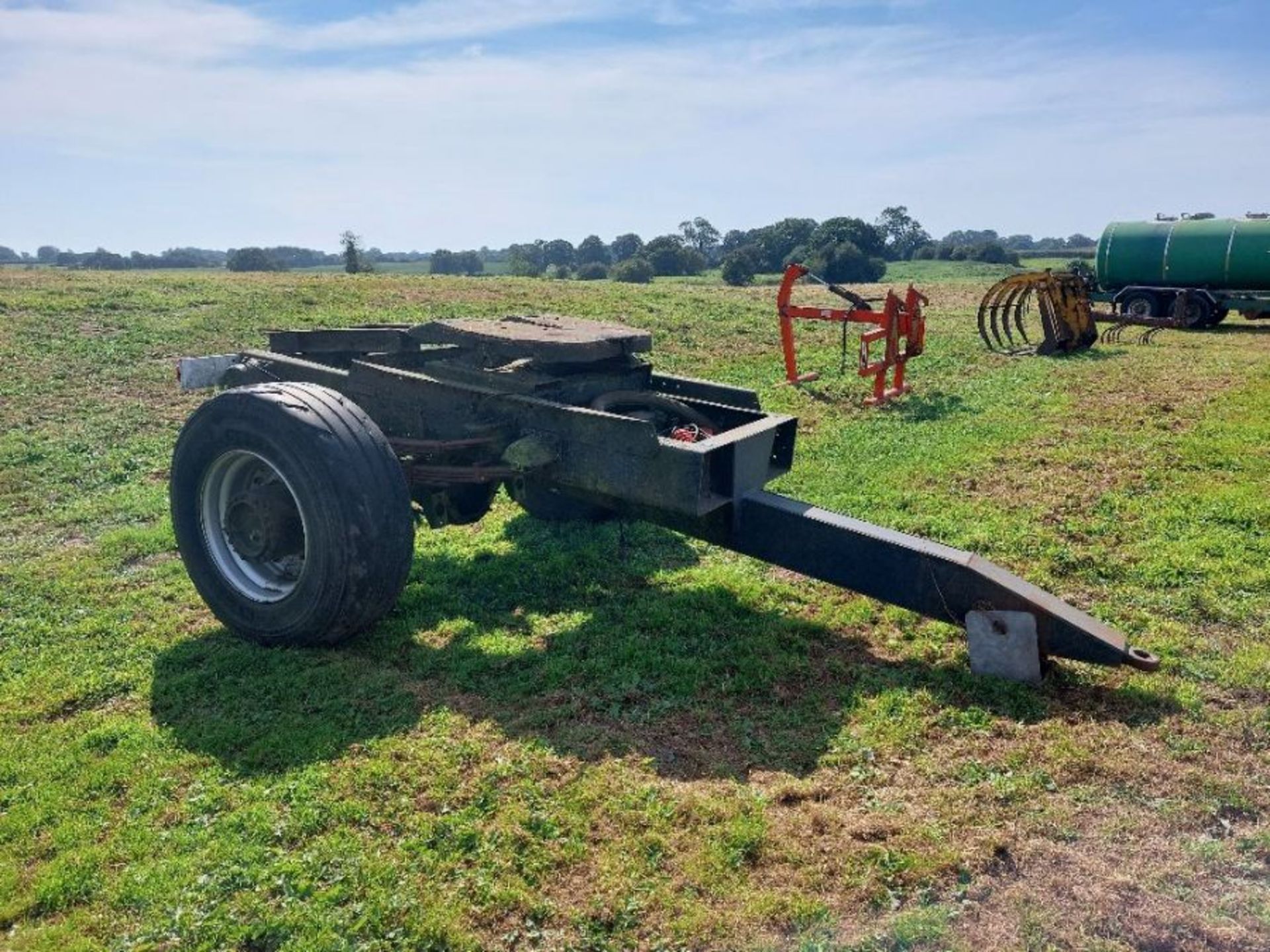 Fifth wheel dolly