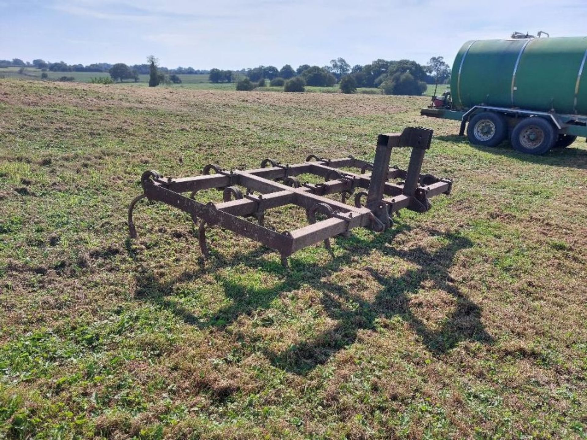 Pig tail cultivator