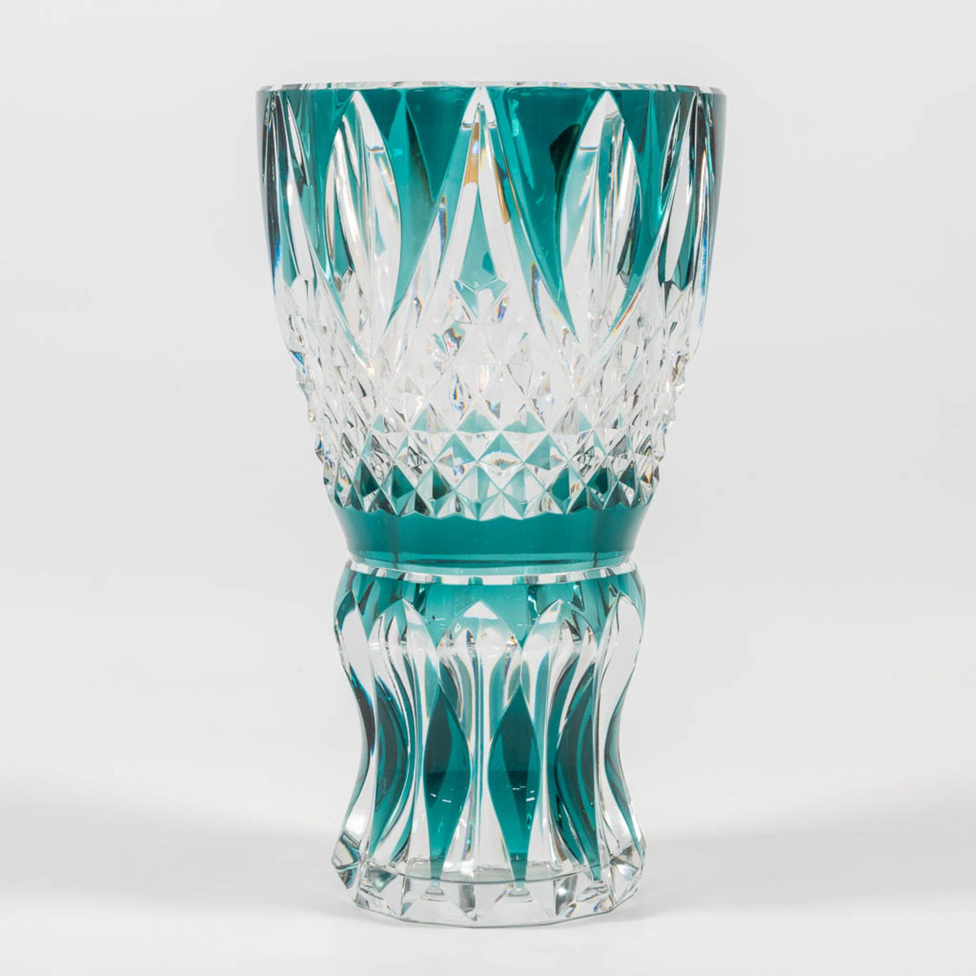 A large Val Saint Lambert crystal vase, marked with sticker and signature. - Image 2 of 13