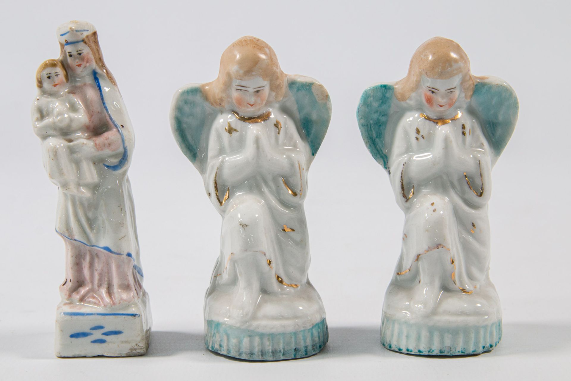 A collection of 11 bisque porcelain holy statues, Mary, Joseph, and Madonna. - Image 40 of 49
