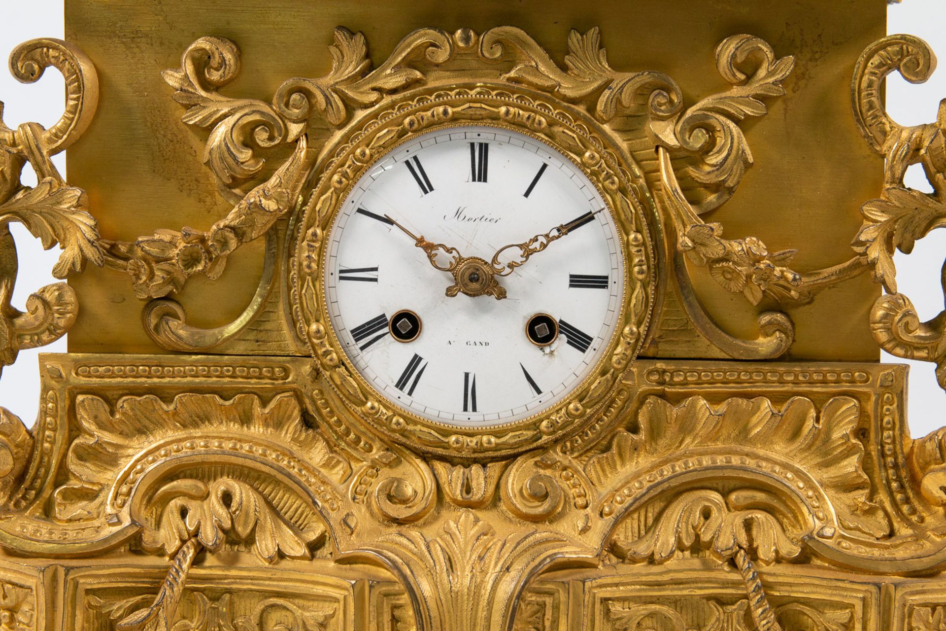 An ormolu bronze clock, 'Mortier à Gand', 19th century. - Image 23 of 23