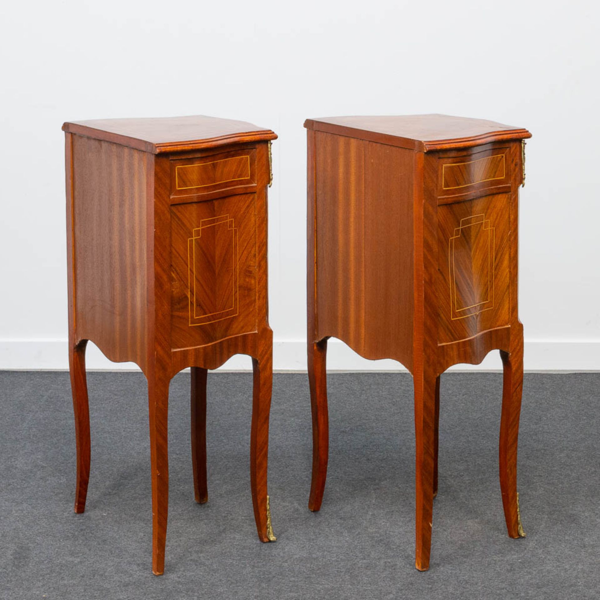 A pair of bronze mounted nightstands, inlaid with marquetry. Second half of the 20th century. - Image 8 of 22
