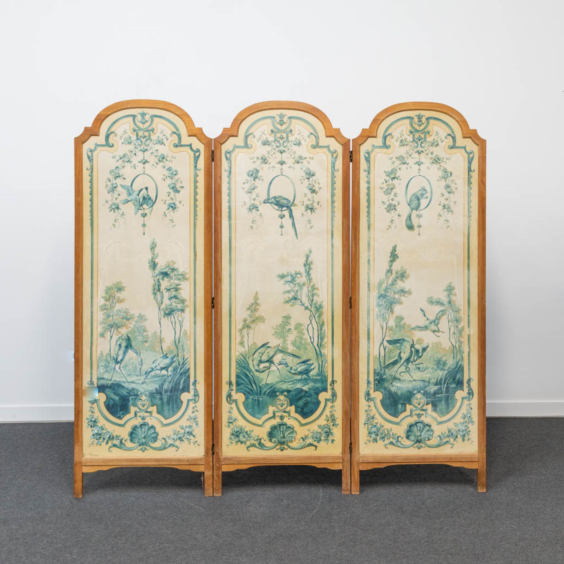 A hand painted folding screen / Room Divider with birds and landscapes - Bild 6 aus 21