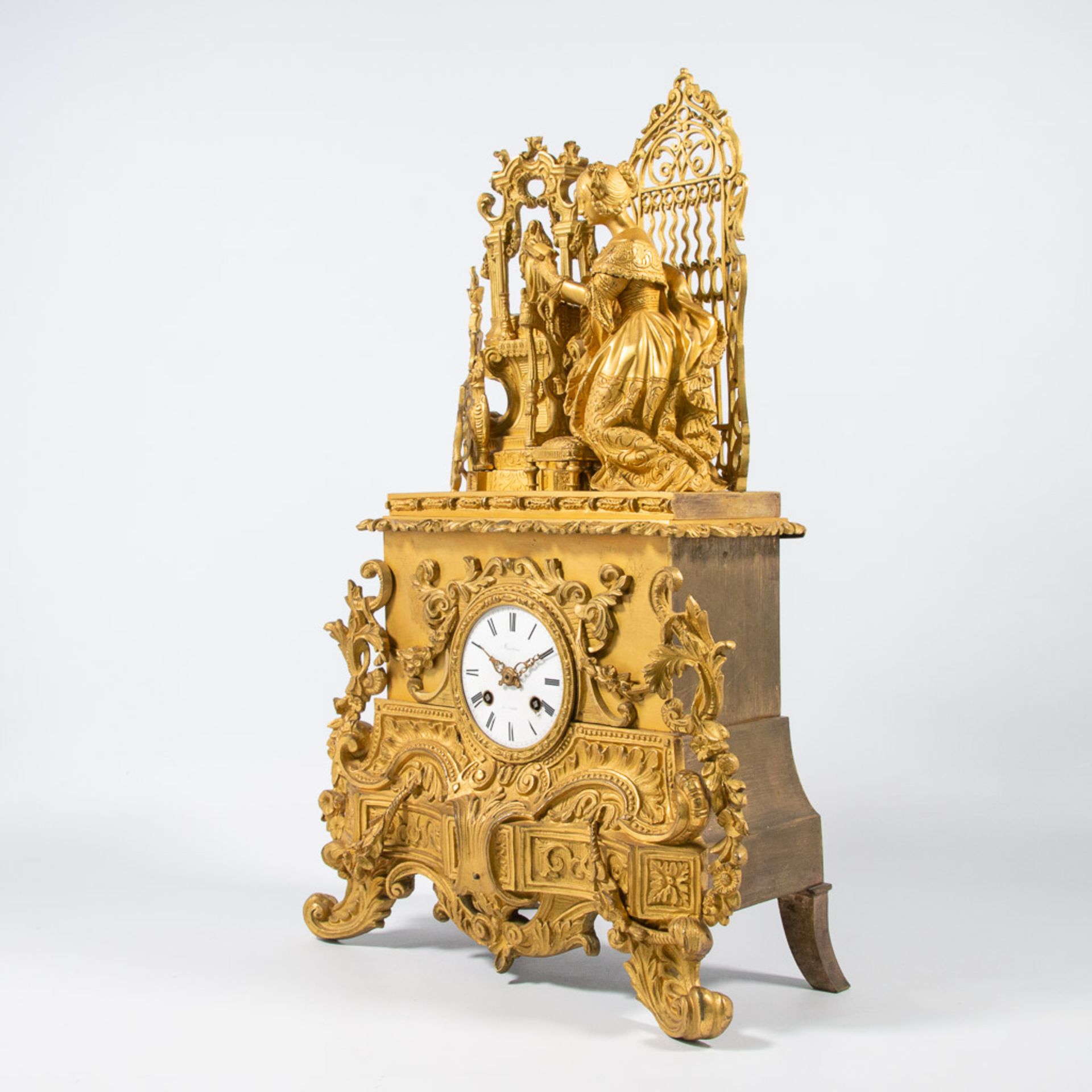 An ormolu bronze clock, 'Mortier à Gand', 19th century. - Image 8 of 23