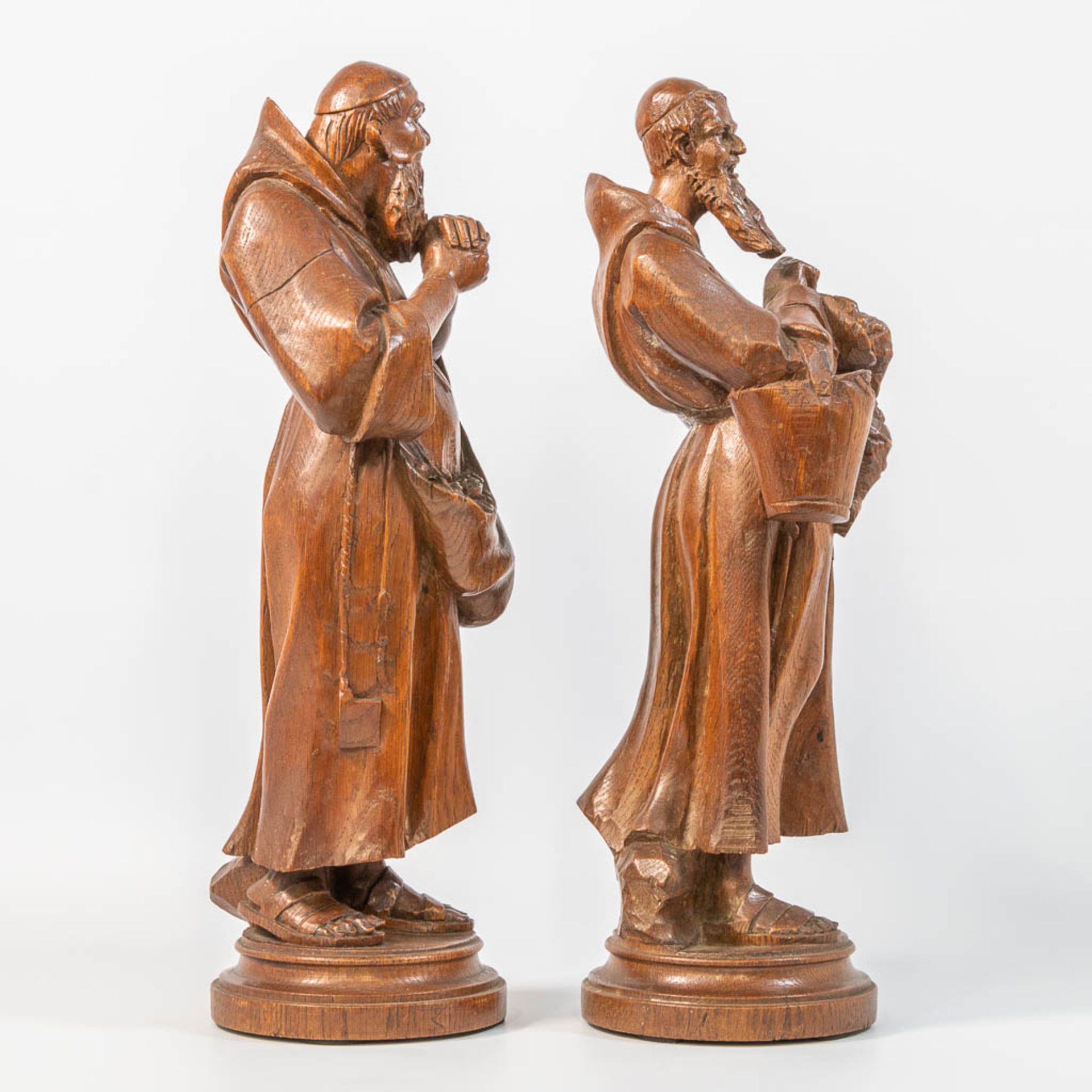 A pair of wood sculptures, 19th century. - Bild 17 aus 19