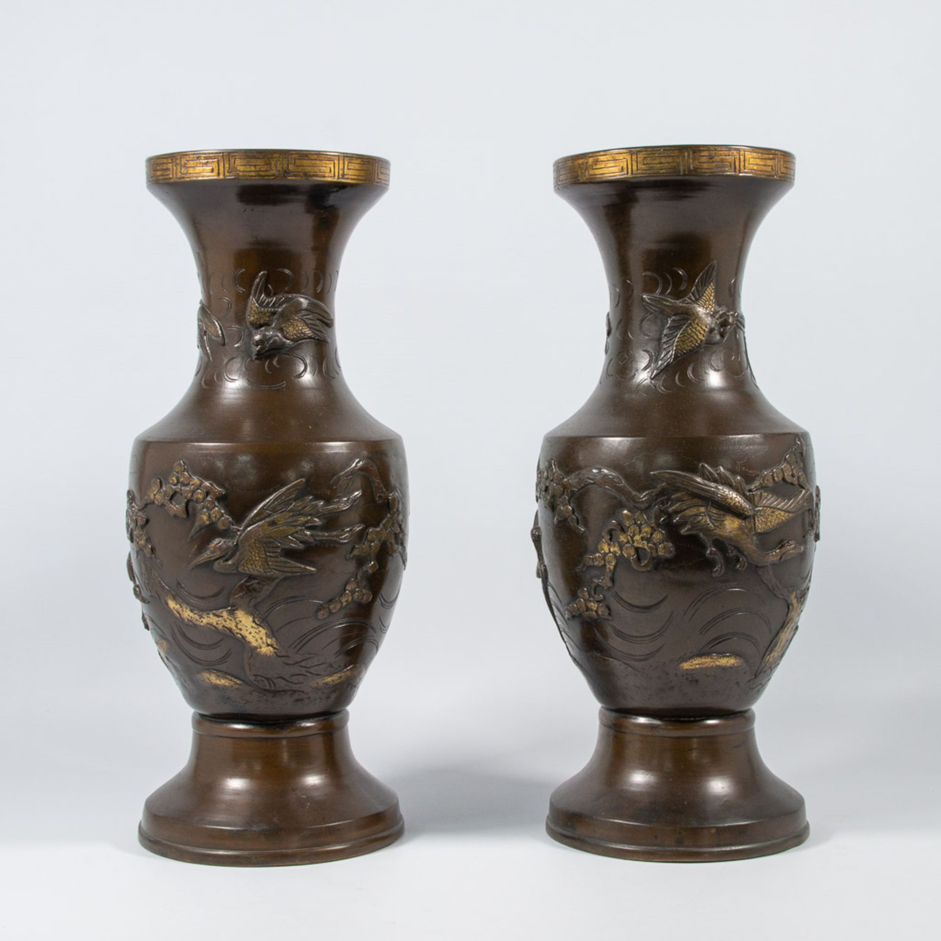 Pair of Japanese, Bronze display vases. - Bild 3 aus 16