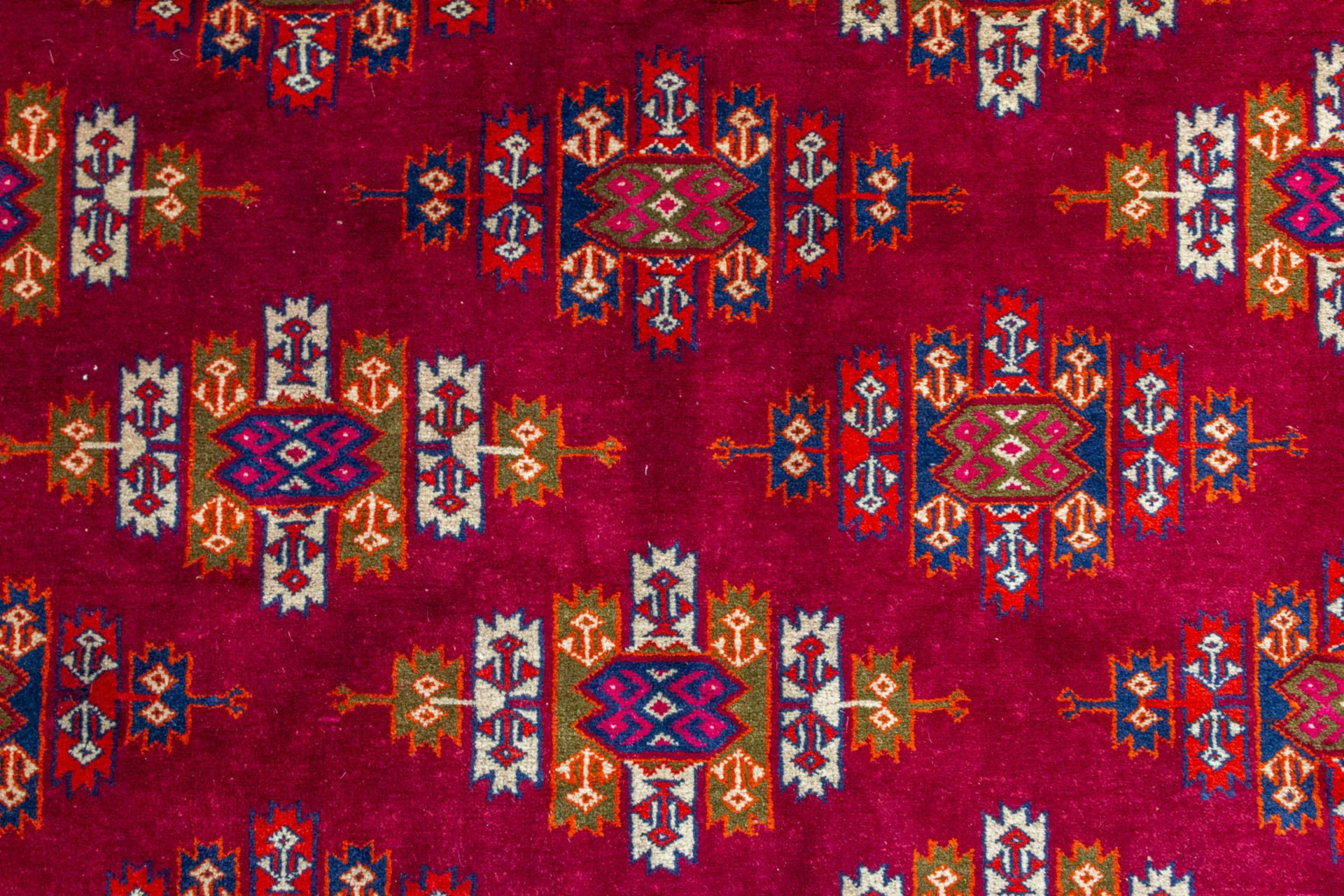 An Oriental, hand-made carpet, Yamoud. 331 x 213 - Image 9 of 12