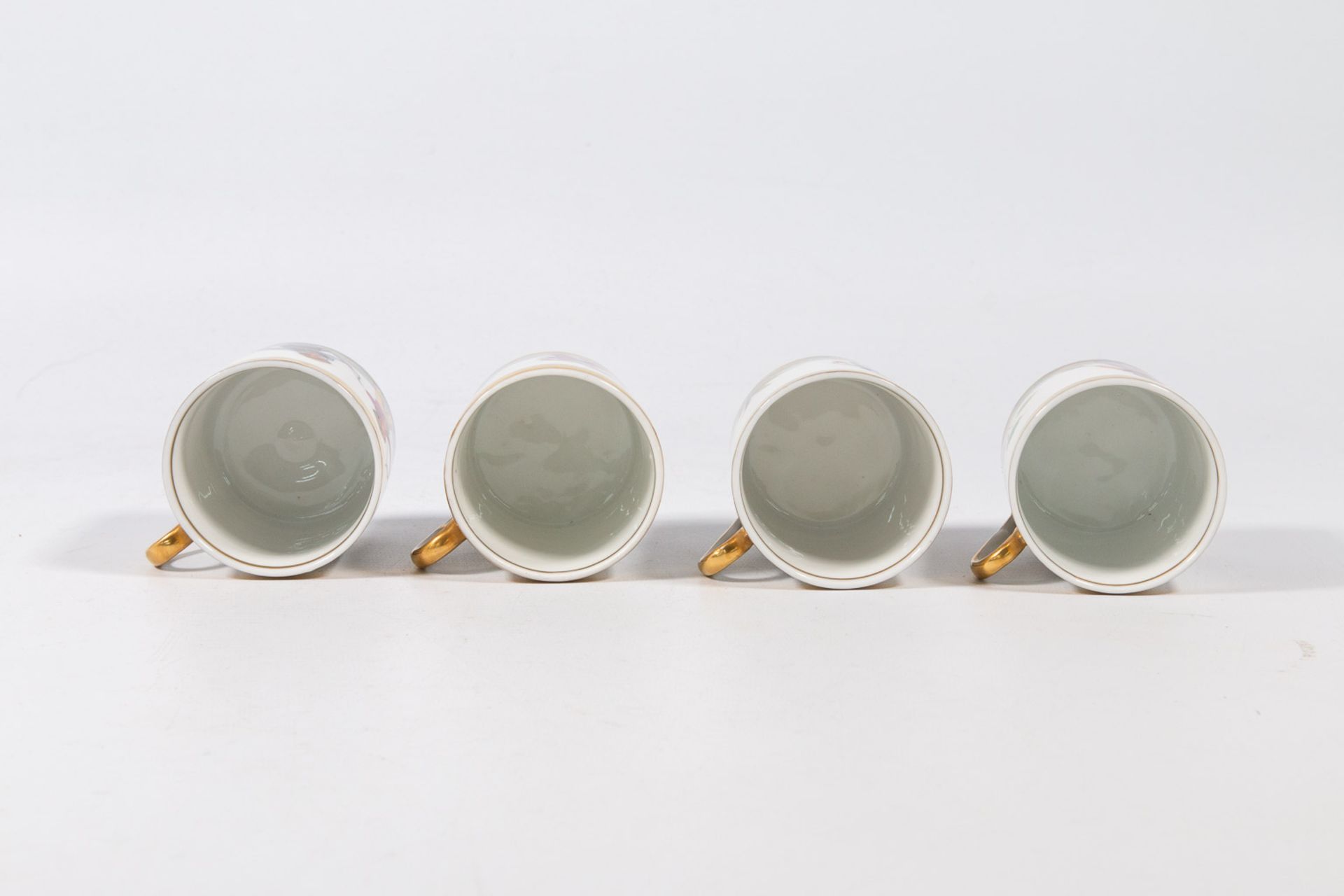 A Complete 'Vieux Bruxelles' coffee and tea service made of porcelain. - Image 8 of 53