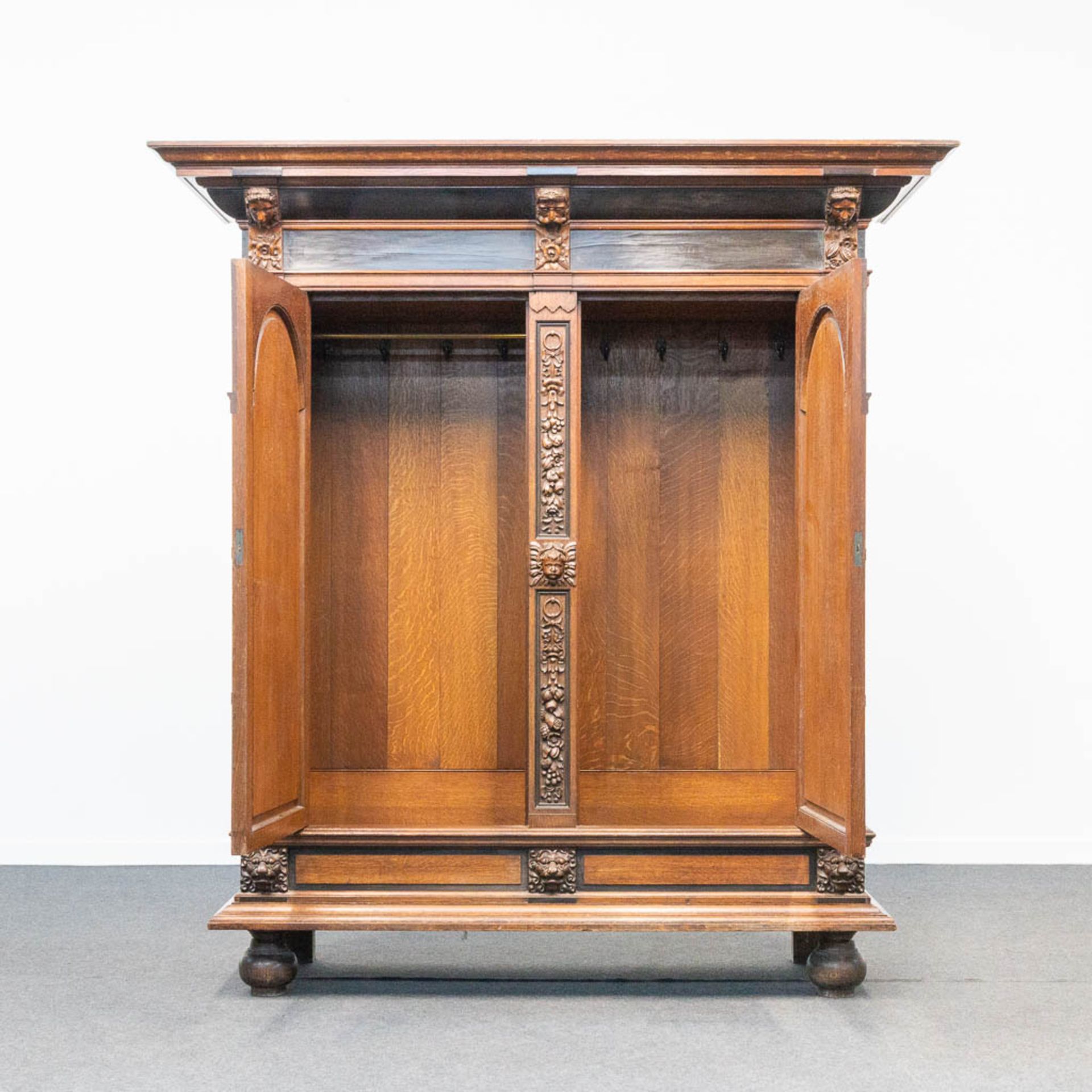 A portal cabinet, made un Utrecht, and made of oak combined with ebony, 19th century. - Bild 4 aus 22