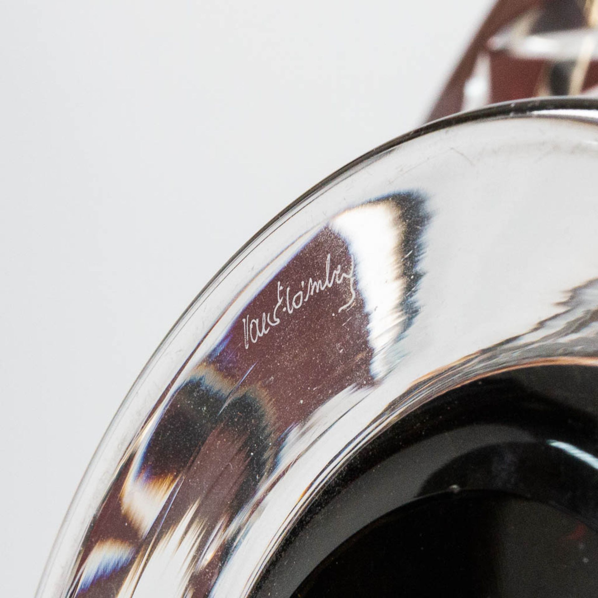 A hand-made Val Saint Lambert fruit bowl Clear and brown crystal, marked with sticker and signature. - Image 6 of 15