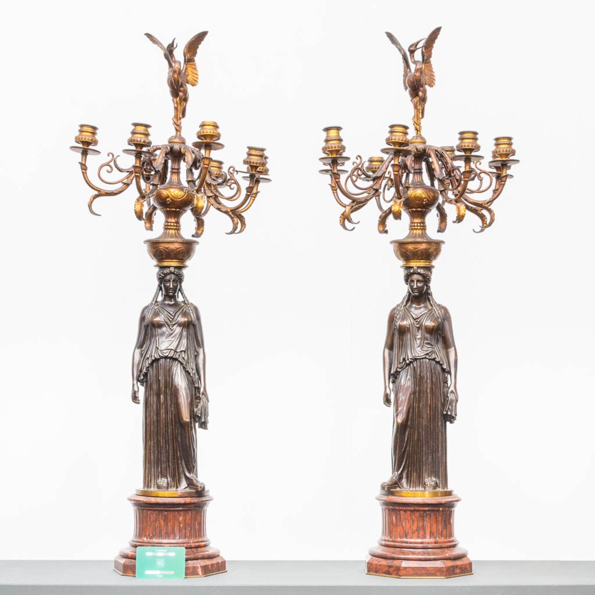 An Exceptionally large pair of bronze candelabra, in Empire style on a red marble base. Probably Bar - Bild 2 aus 14