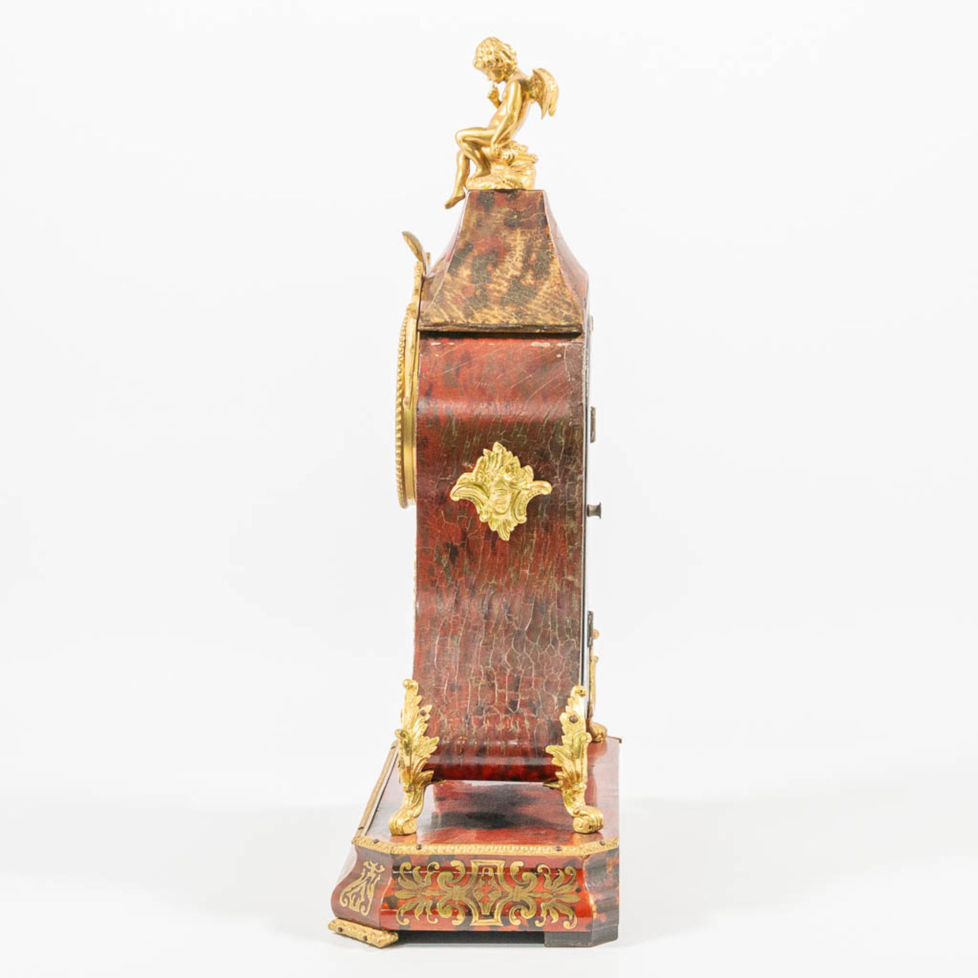 A table clock made of a wood base, with boulle inlay and mounted with bronze, marked Raingo Frères. - Bild 5 aus 15