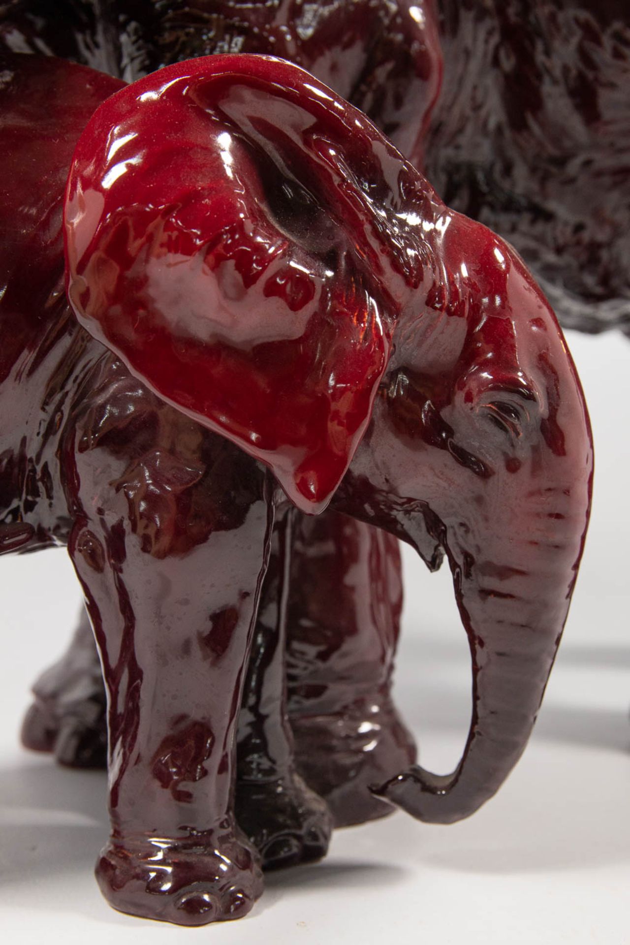 Guido CACCIAPUOTI (1892-1953) An elephant with calf made of red glazed ceramics - Image 19 of 25