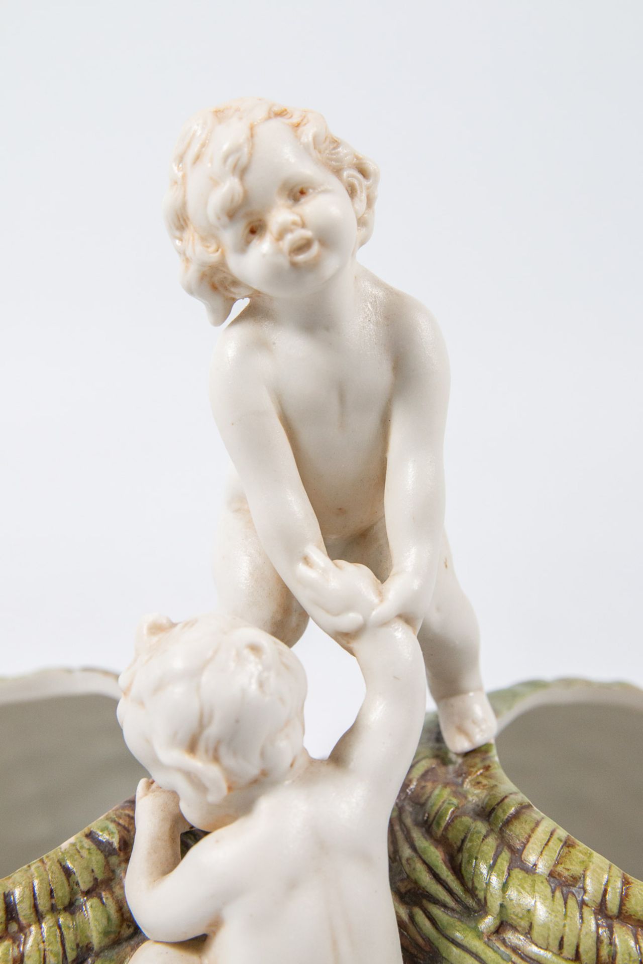 Hertwig and Co, Katzhutte, porcelain group of 2 putti - Bild 19 aus 24