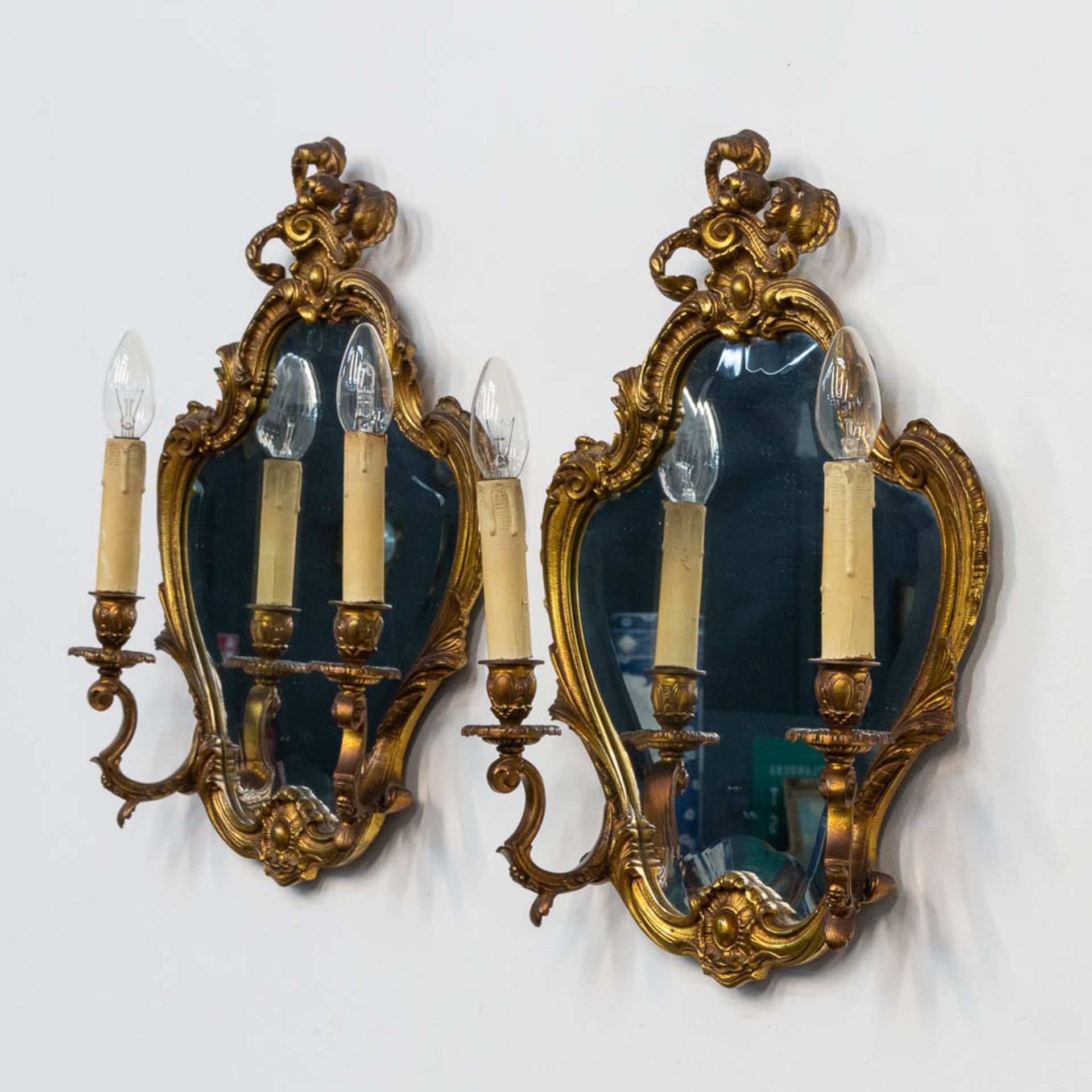 A pair of bronze hall lamps with mirrors. First half of 20th century. - Image 10 of 14