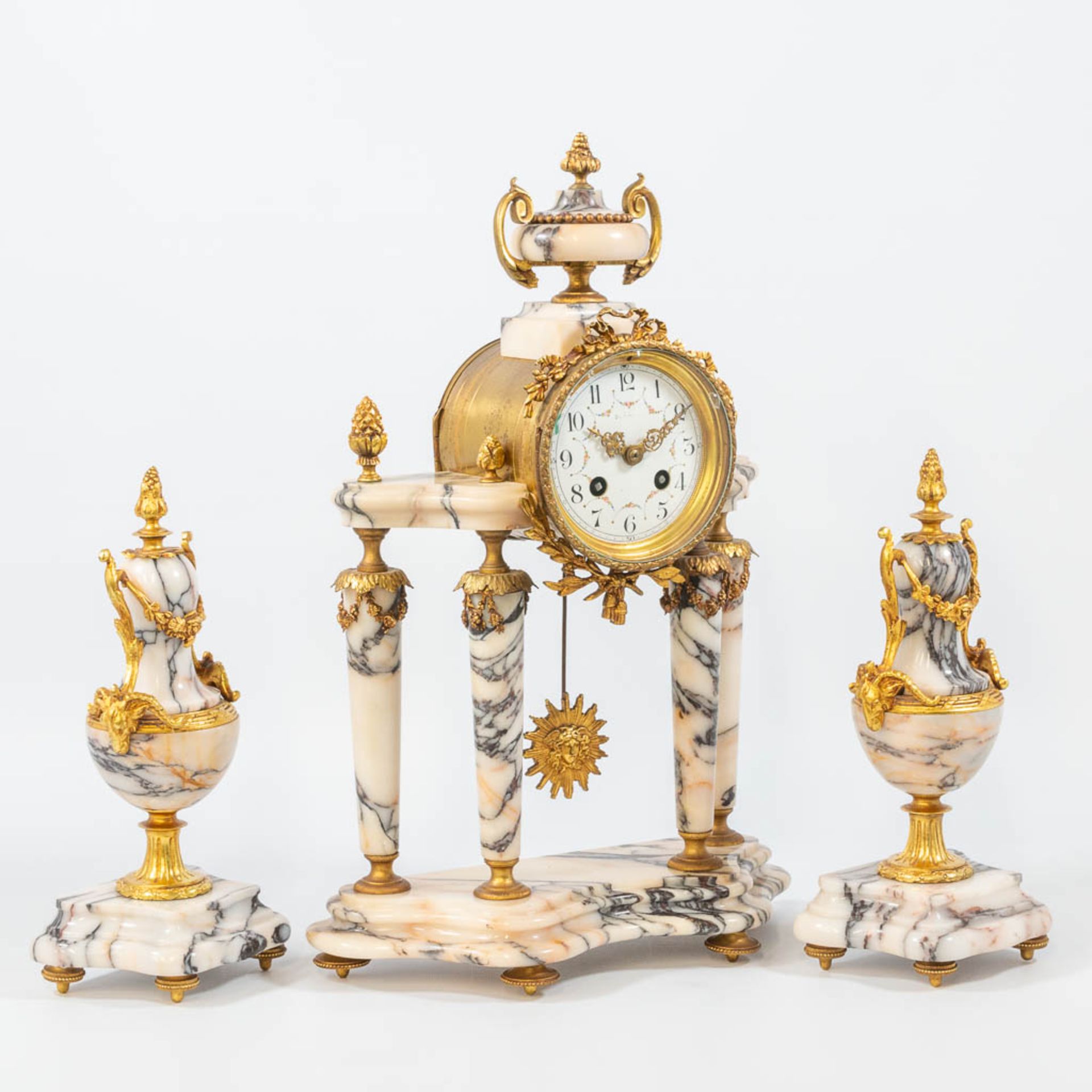 A louis XVI style 3-piece garniture clock with bronze mounted marble column clock, and 2 side pieces - Bild 5 aus 13