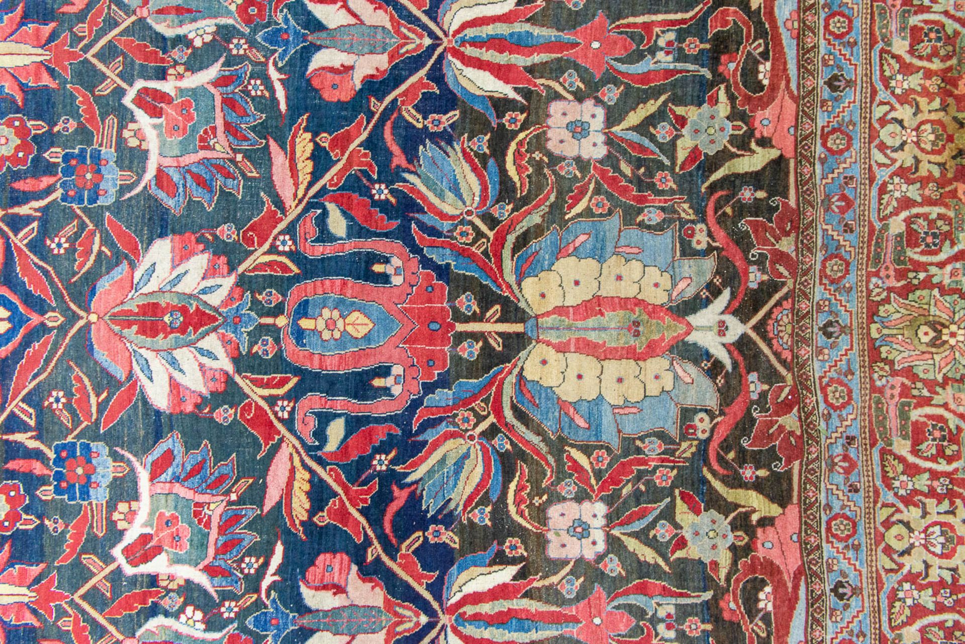 A large Bakhtiari hand-made oriental carpet. 555 x 343 - Bild 13 aus 15