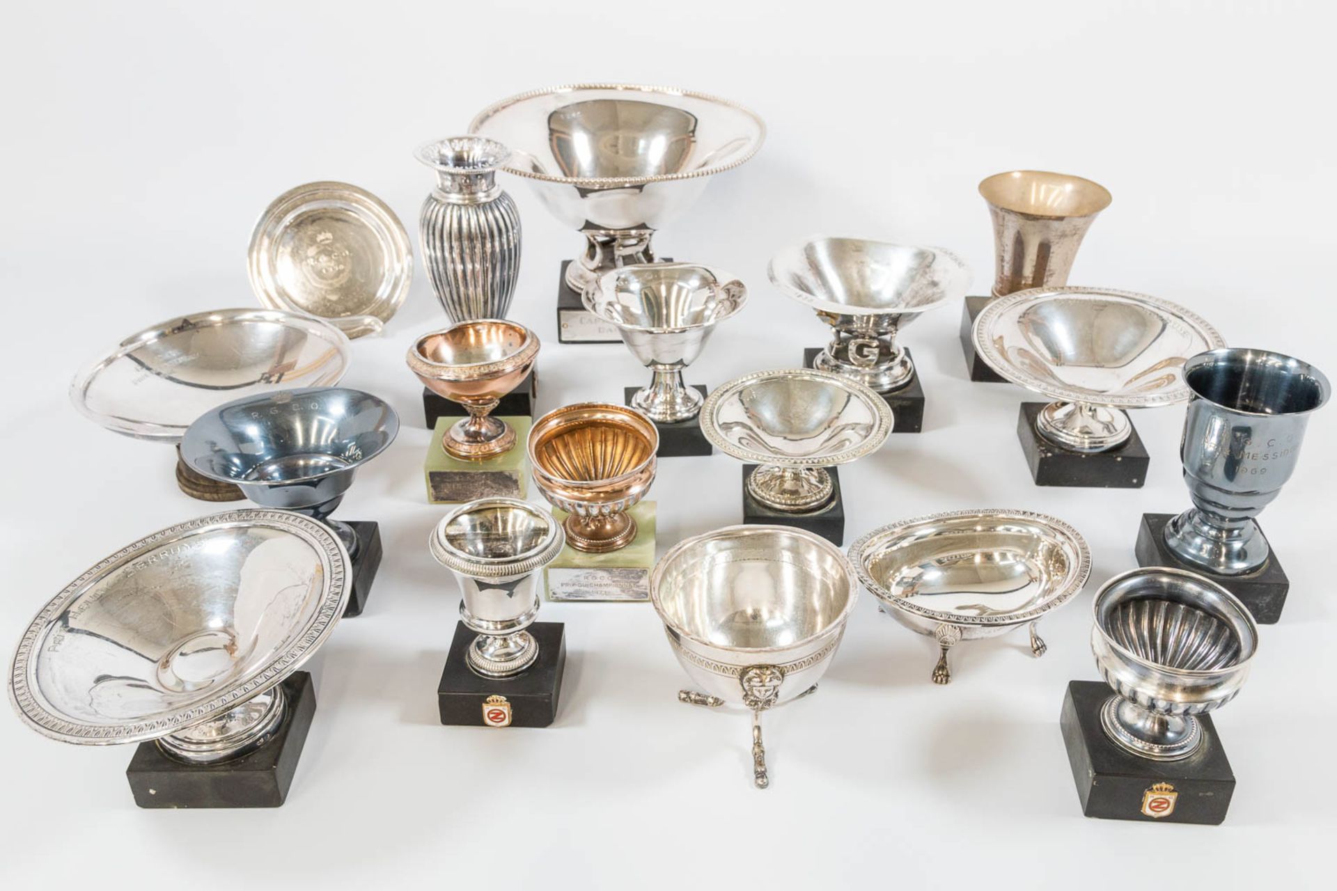 A large colllection of 18 silver and silver plated trophies. - Image 7 of 9