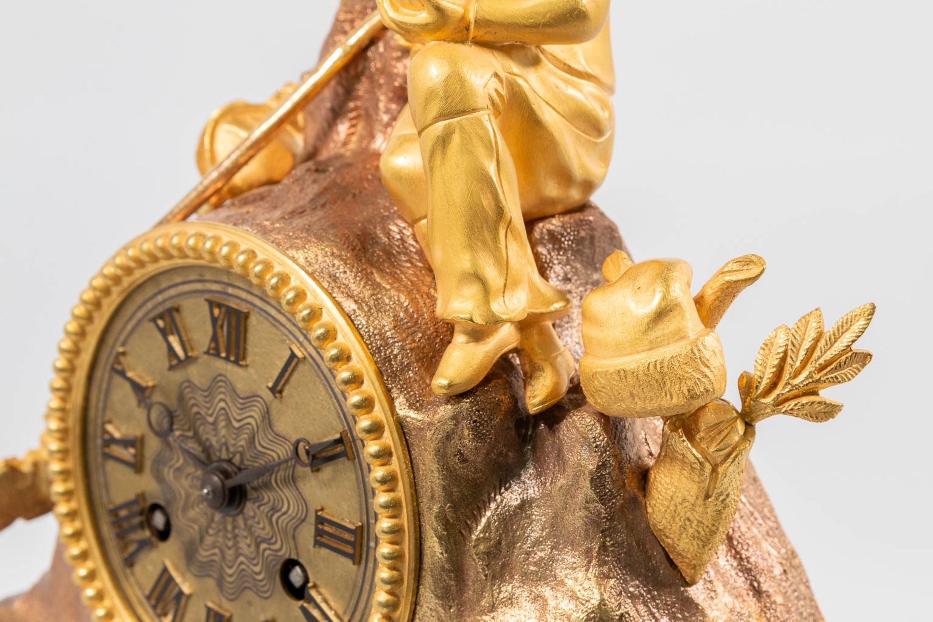 An Ormolu Bronze Mantle Clock with Romantic Scene - Image 11 of 13